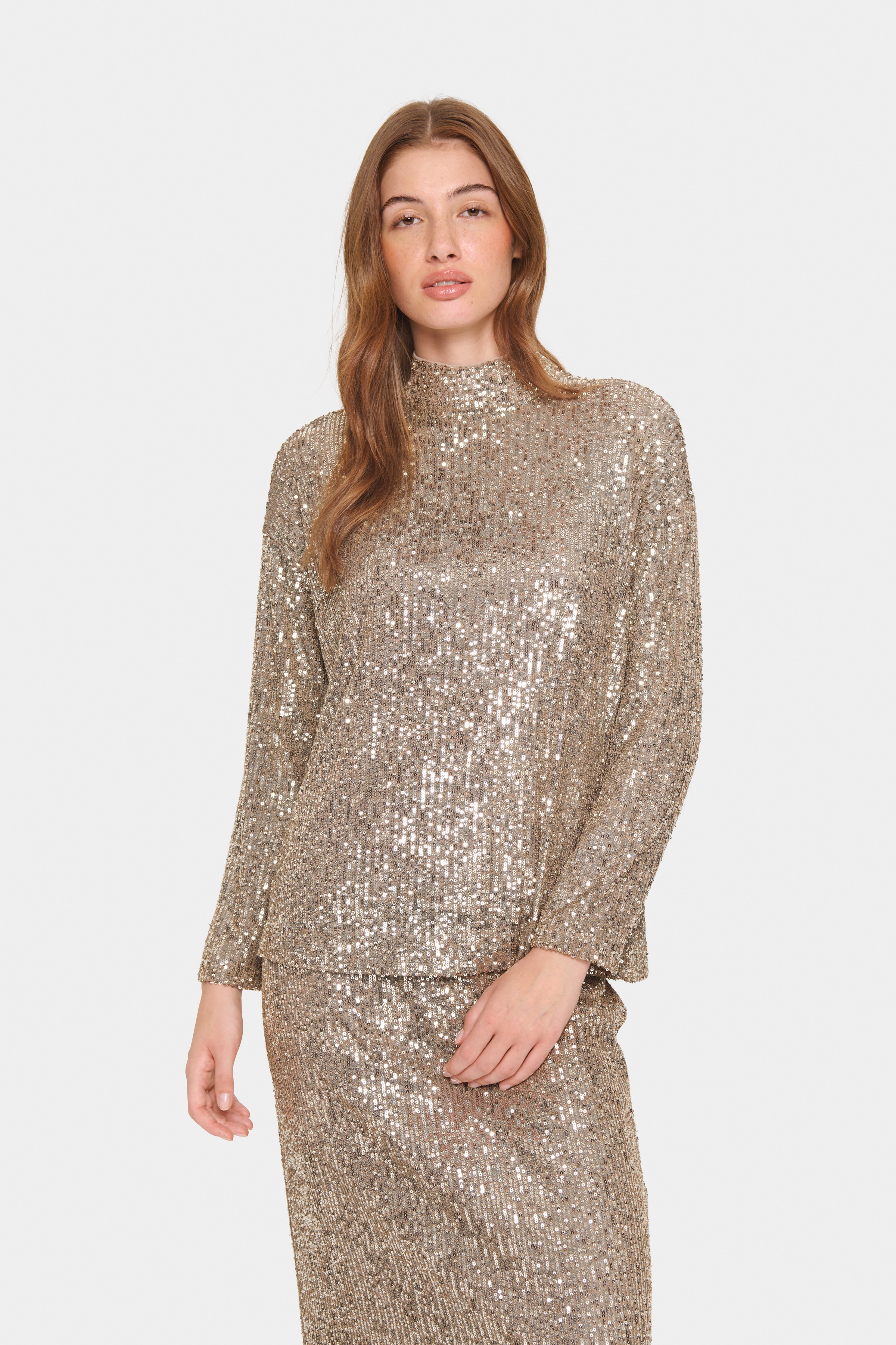 ReyanaSZ Paillet Bluse LOOKBOOK FRONT 30512222-171311