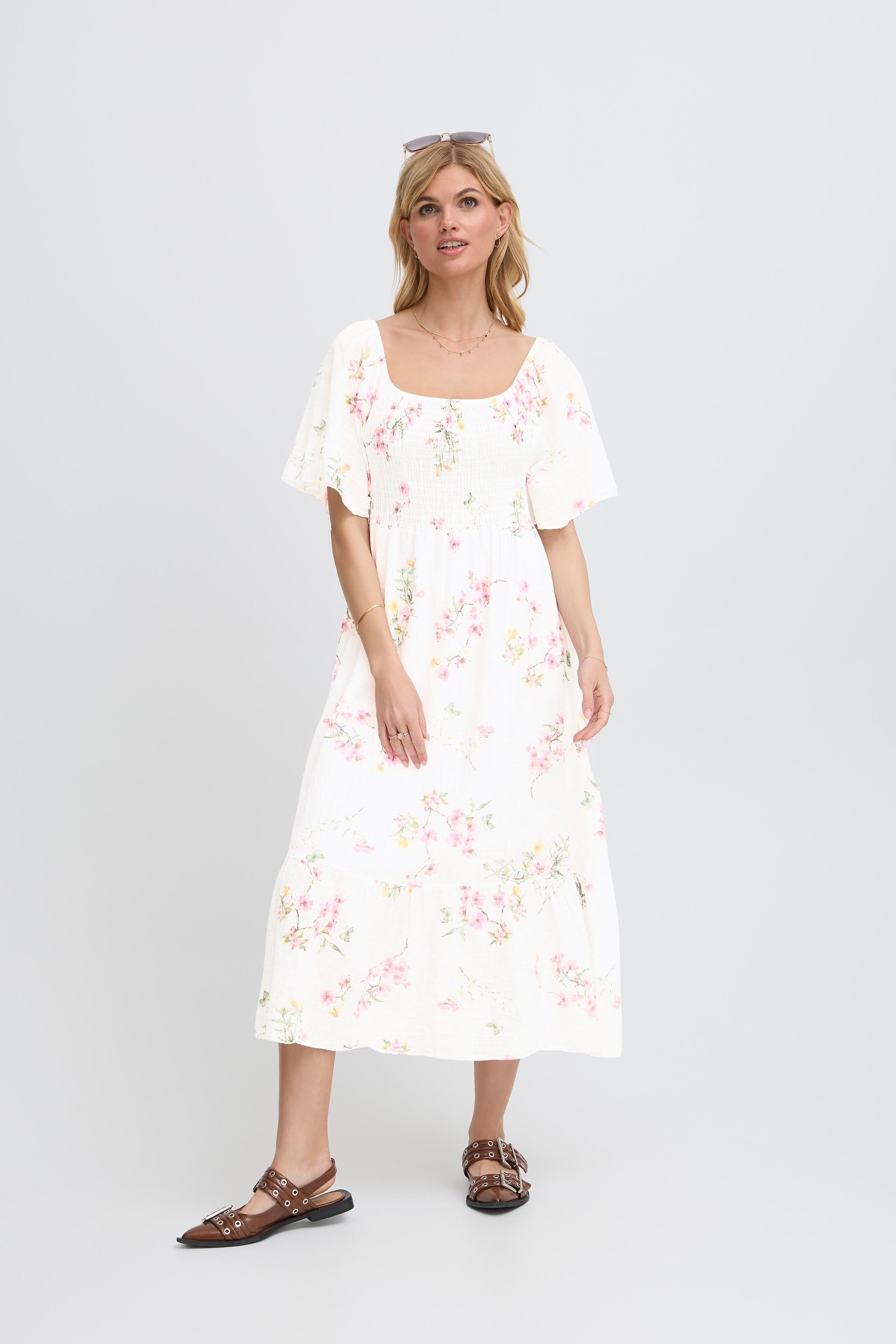 SBALEXA Kjole LOOKBOOK FRONT 22100971-110602