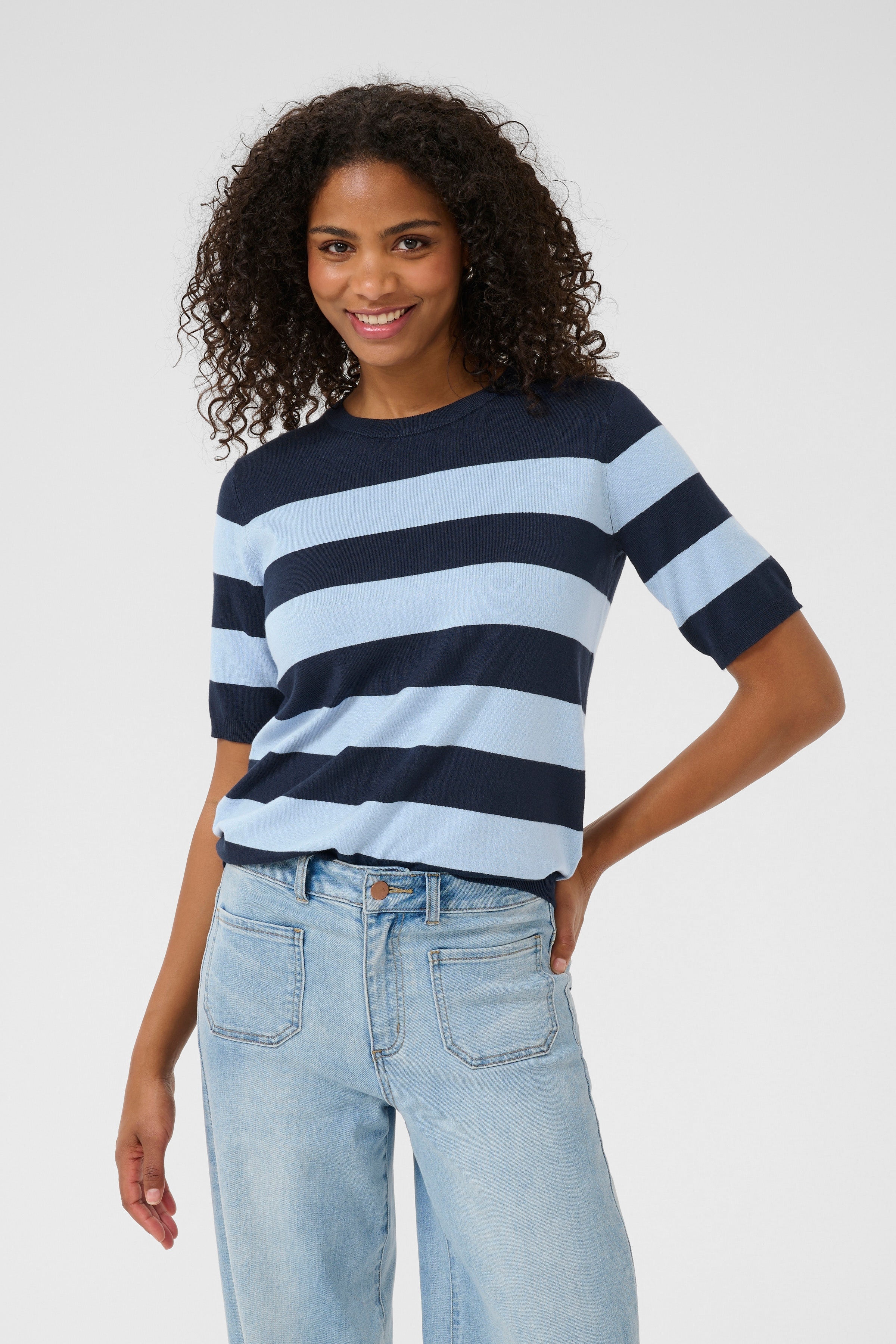 KAlizza Pullover LOOKBOOK FRONT 10508410-107979