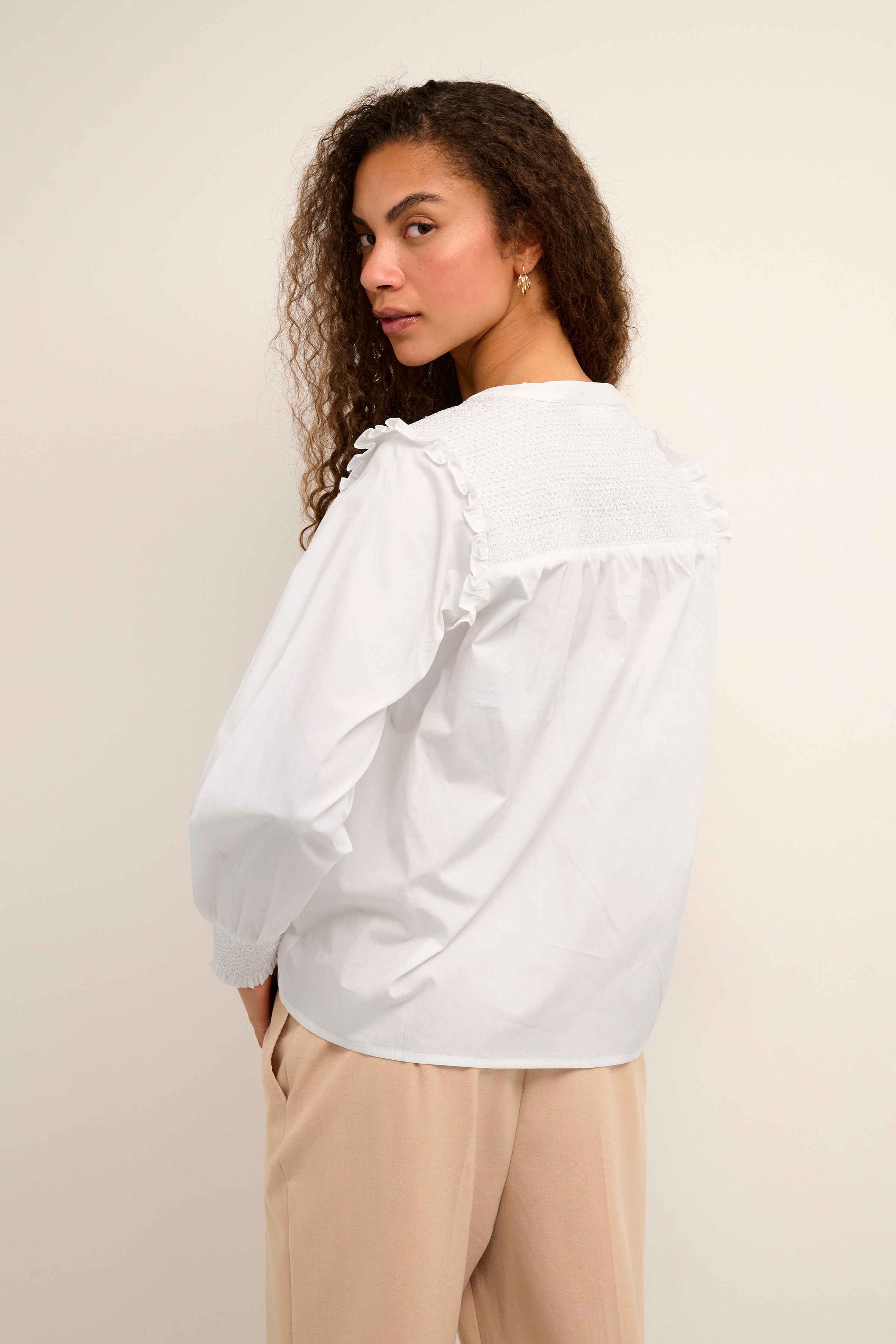 HeddiKB Blouse LOOKBOOK BACK 10104265-110601