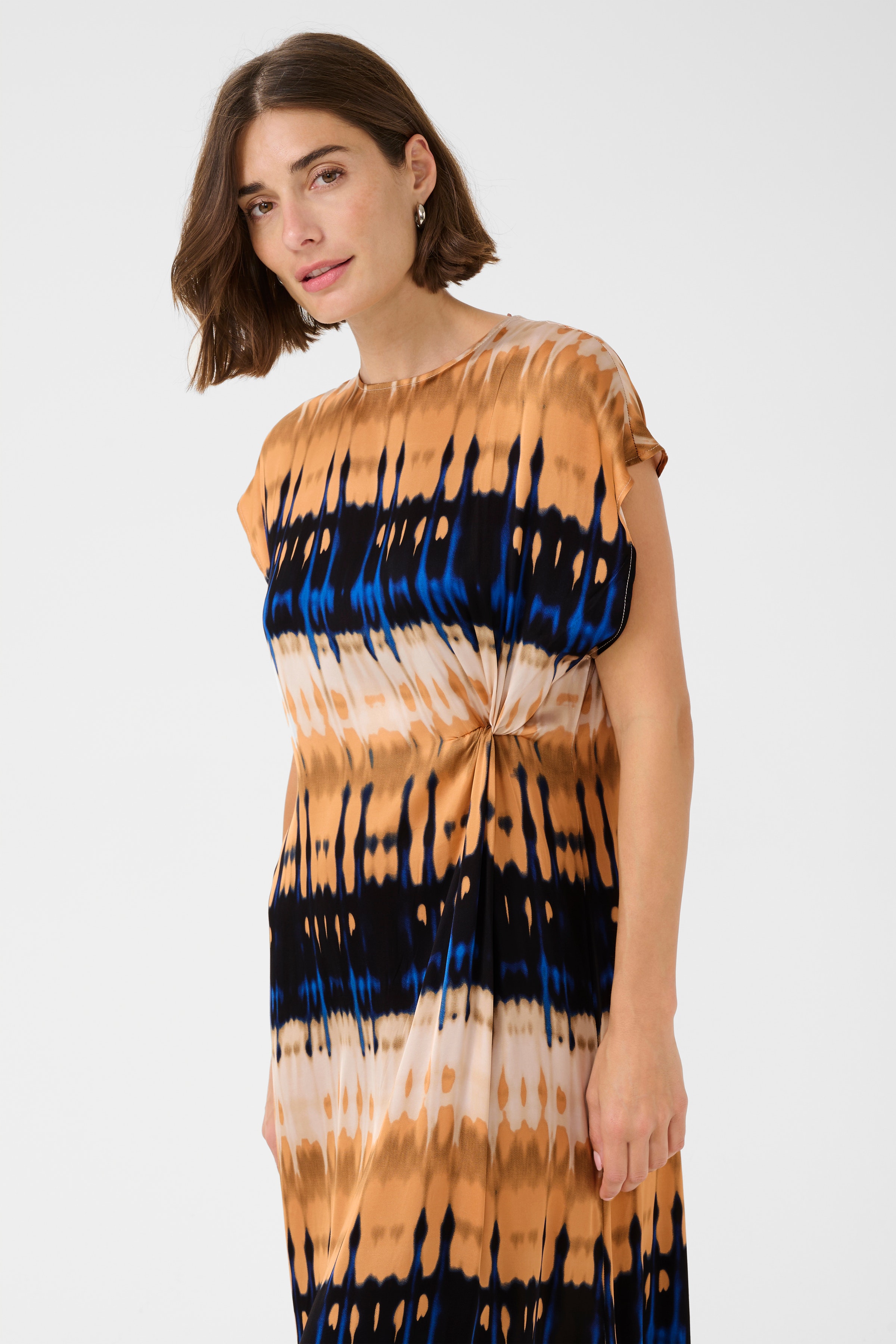 CUmacy Kjole LOOKBOOK FRONT 50112021-107890