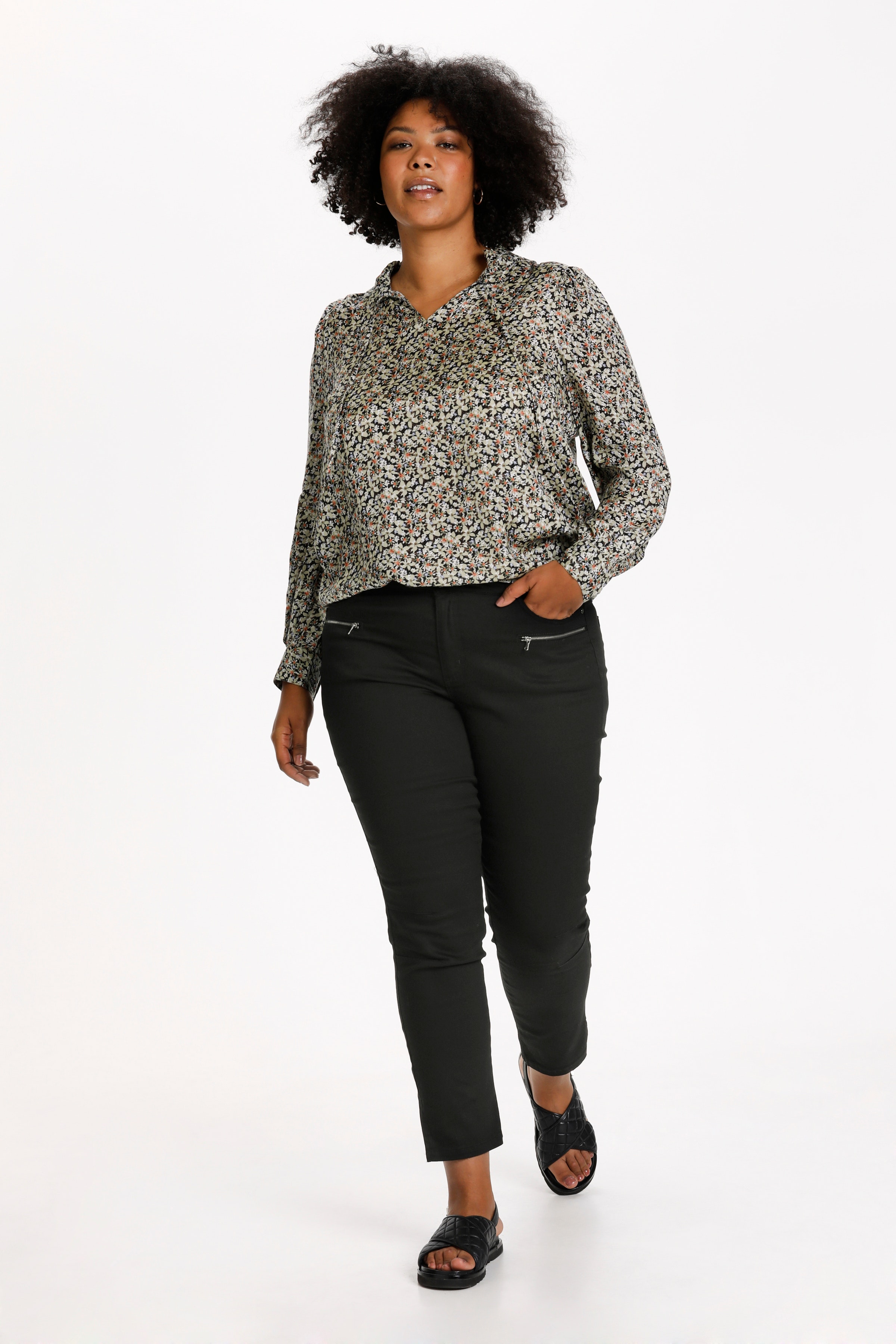 KCmannny Casual byxor LOOKBOOK FRONT 10580428-100121