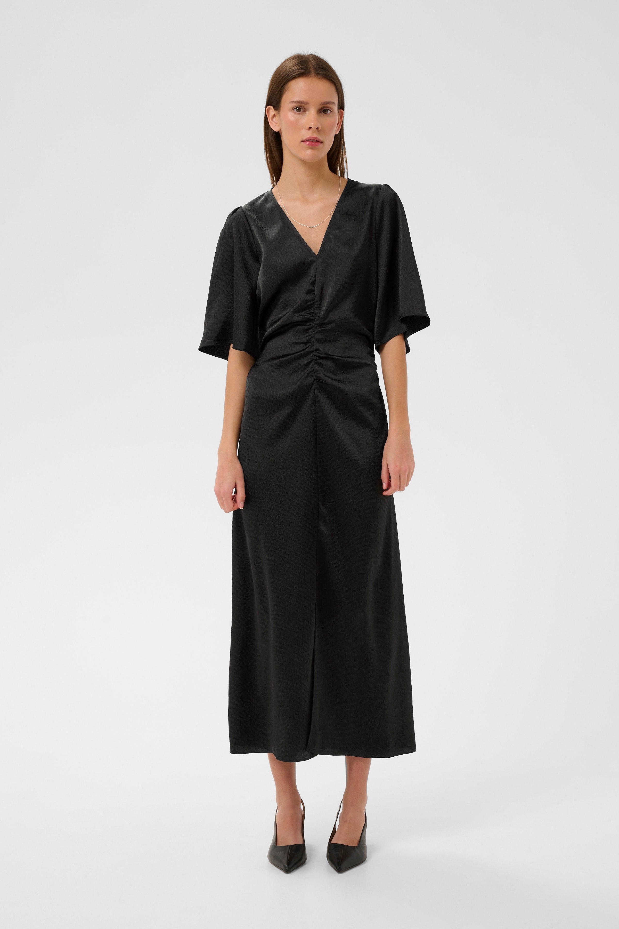 SendraIW Fitted Jurk LOOKBOOK FRONT 30110791-194008