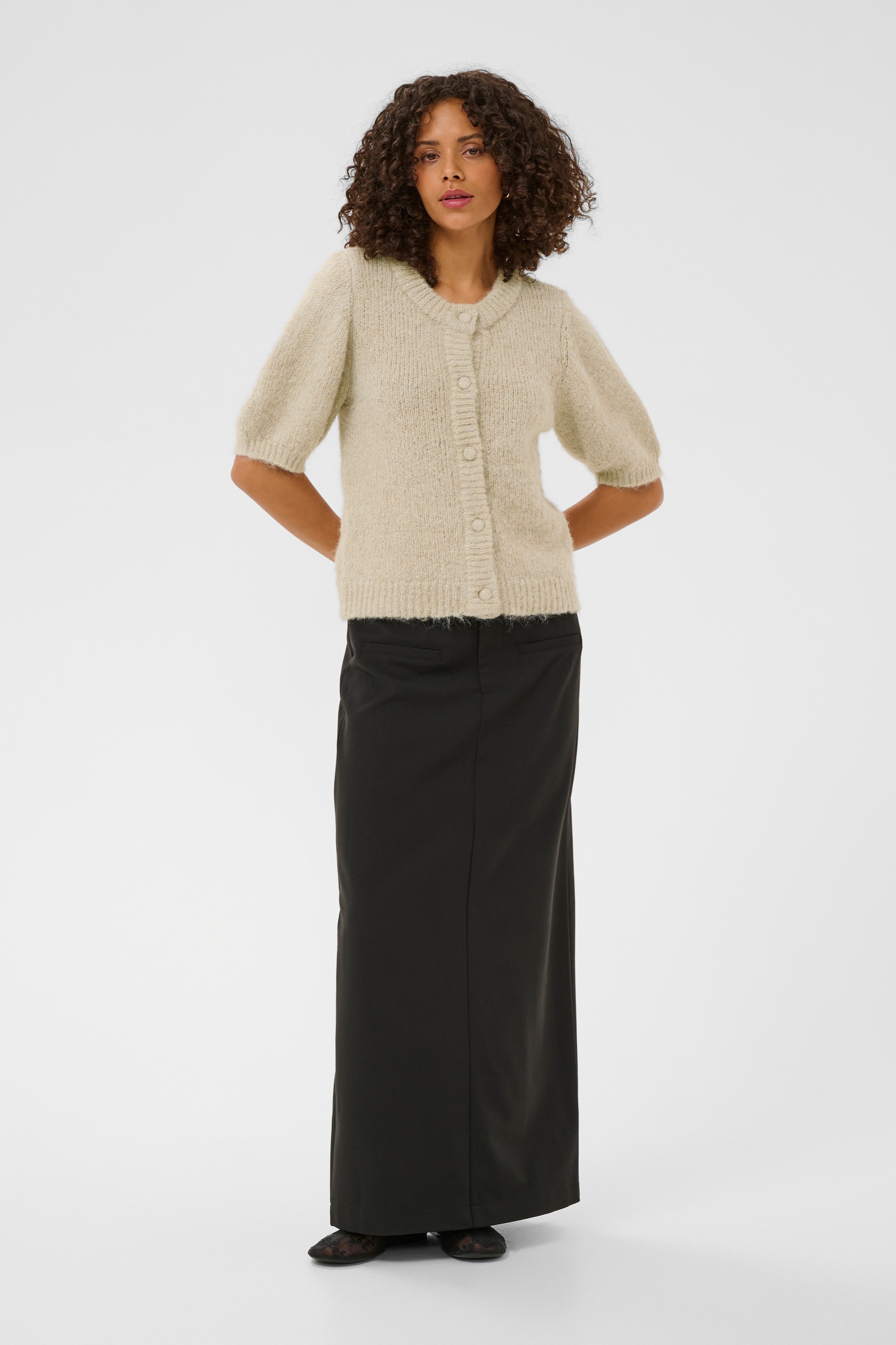 KAemelie Cardigan LOOKBOOK FRONT 10511065-1513051