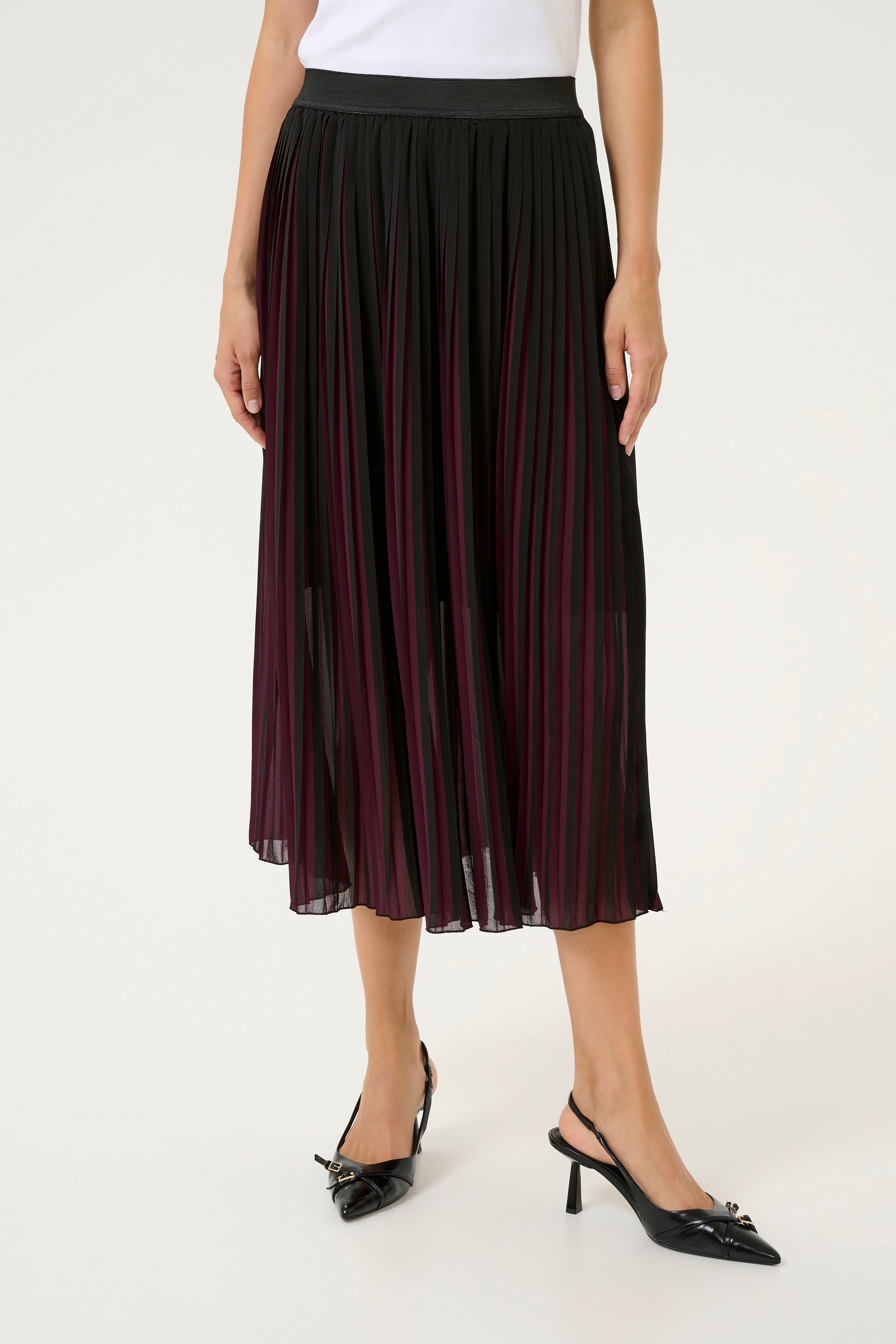 KAlarke Skirt LOOKBOOK FRONT 10509802-107546