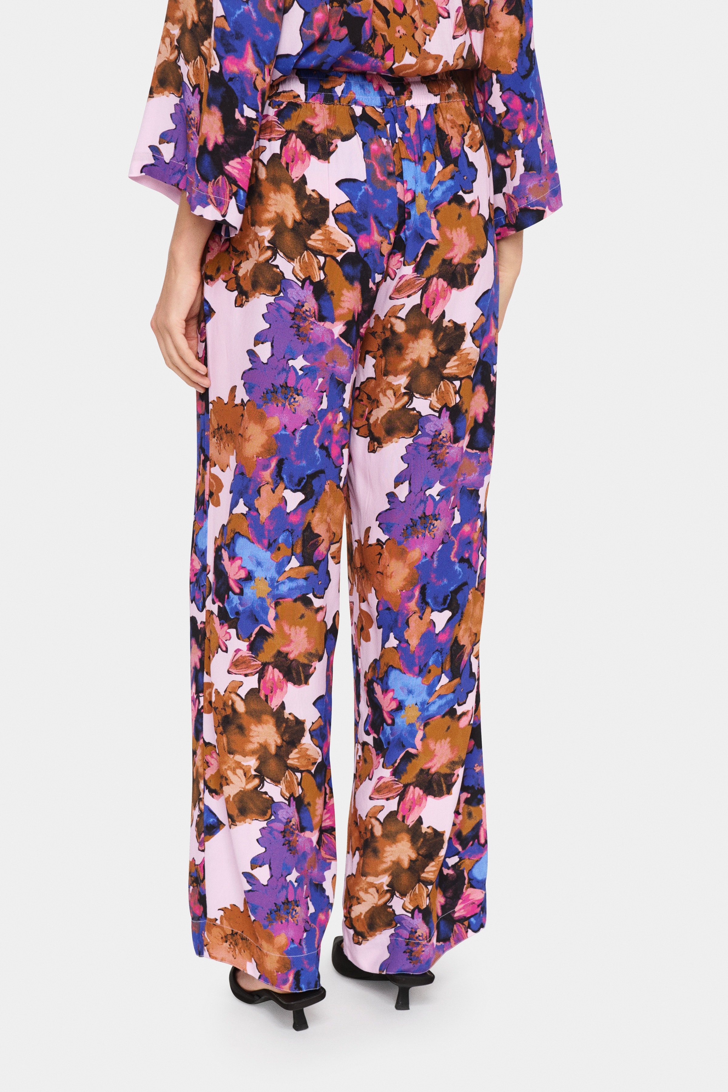 FilucaSZ Trousers LOOKBOOK BACK 30513425-303019