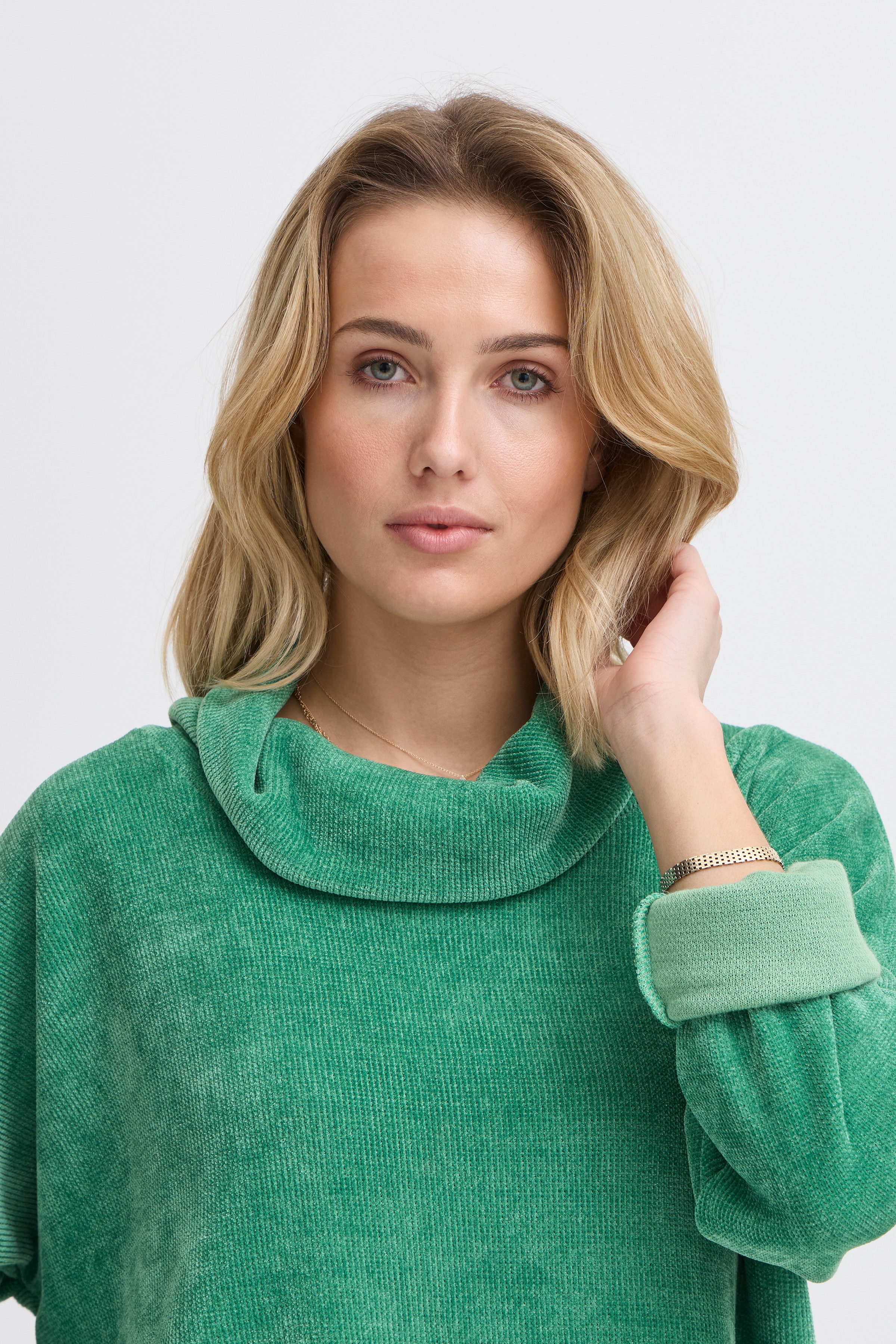 SBGULLIE Pullover LOOKBOOK DETAIL 22100871-166127
