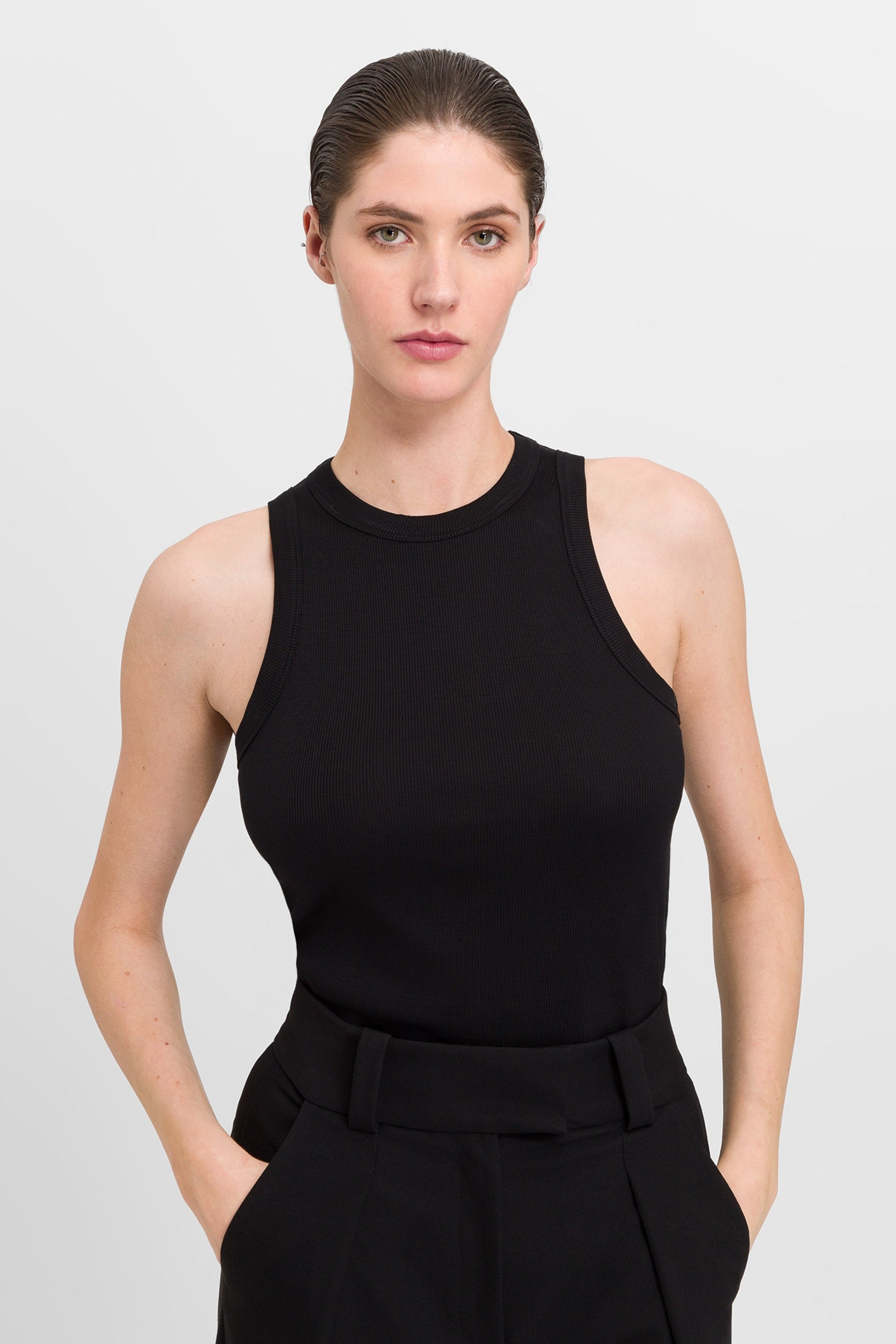 KLARA T-shirt LOOKBOOK FRONT 30600331-BK999