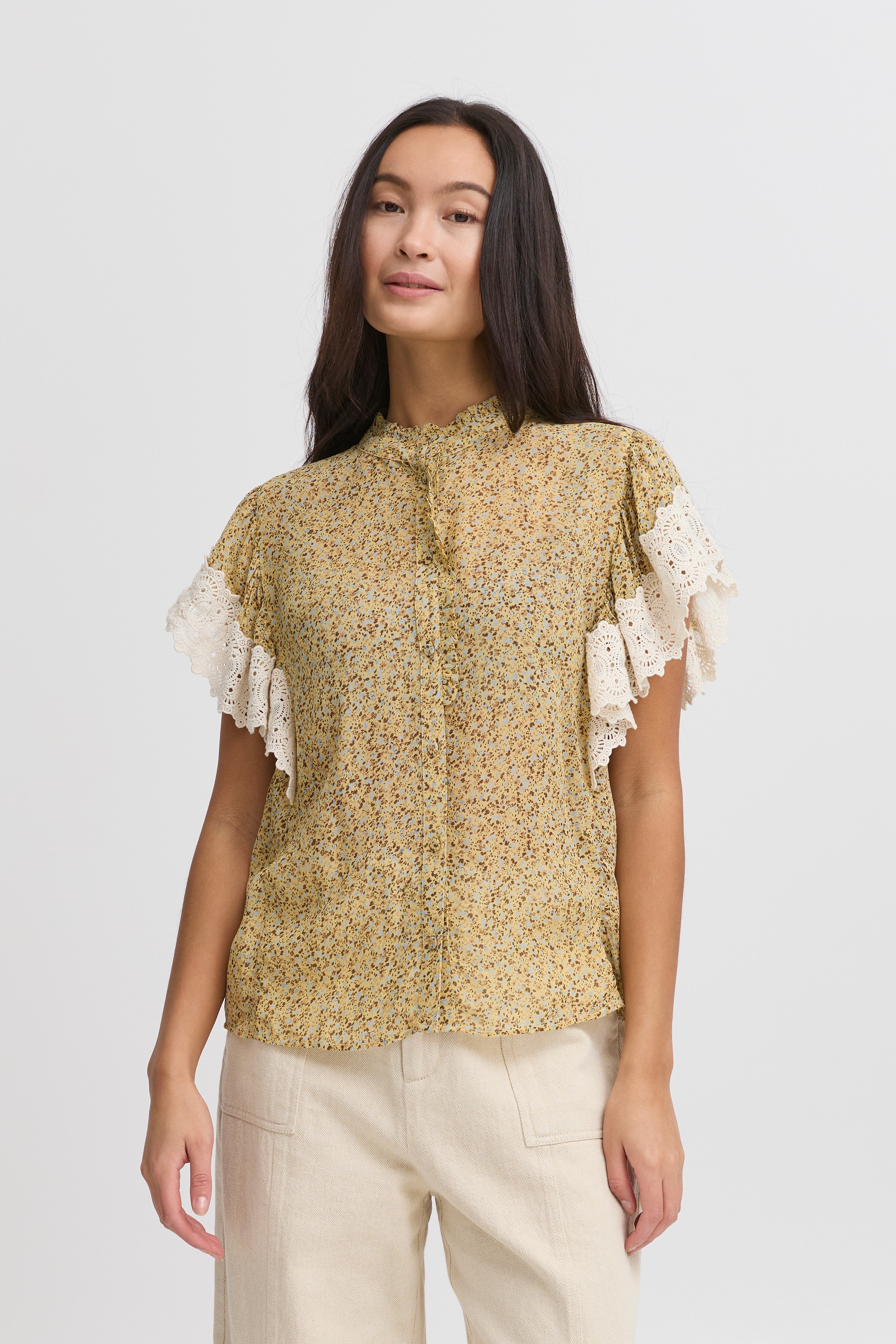 IRKARLA Blouse with short sleeve LOOKBOOK FRONT 20122639-120826