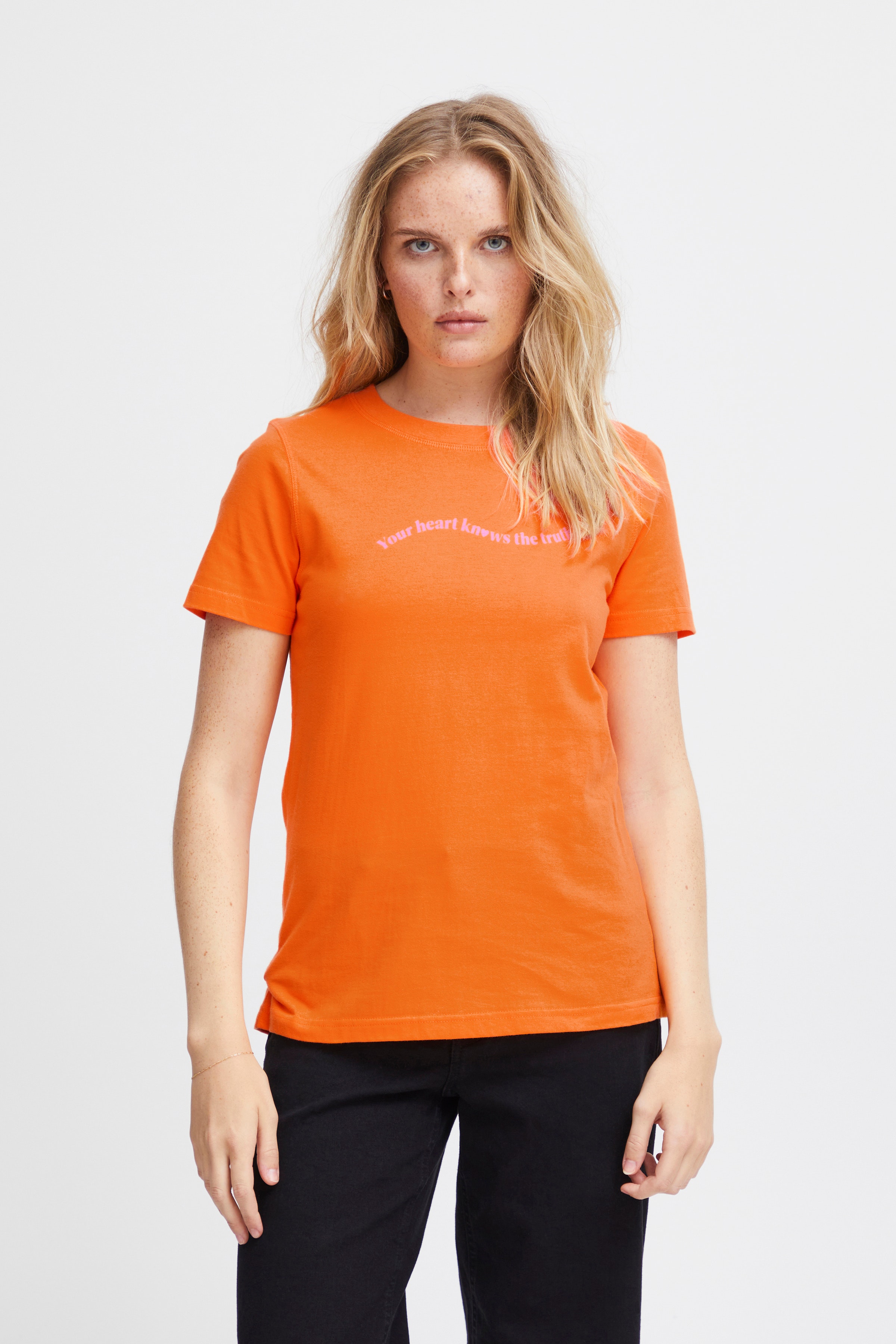 IHRUNELA T-shirt LOOKBOOK FRONT 20120413-161356