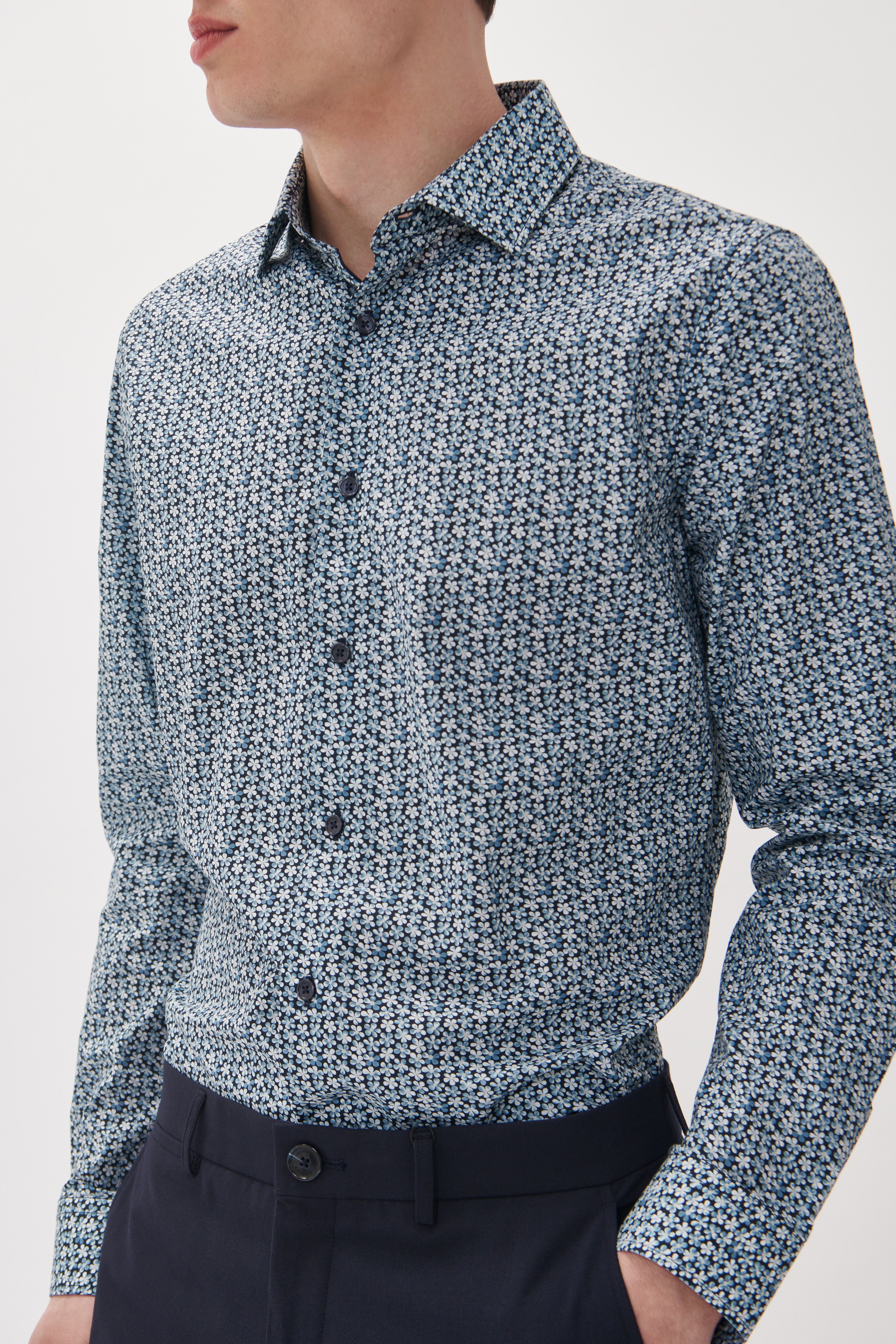 MAtrostol Hemd LOCATION NONE 30207167-194028