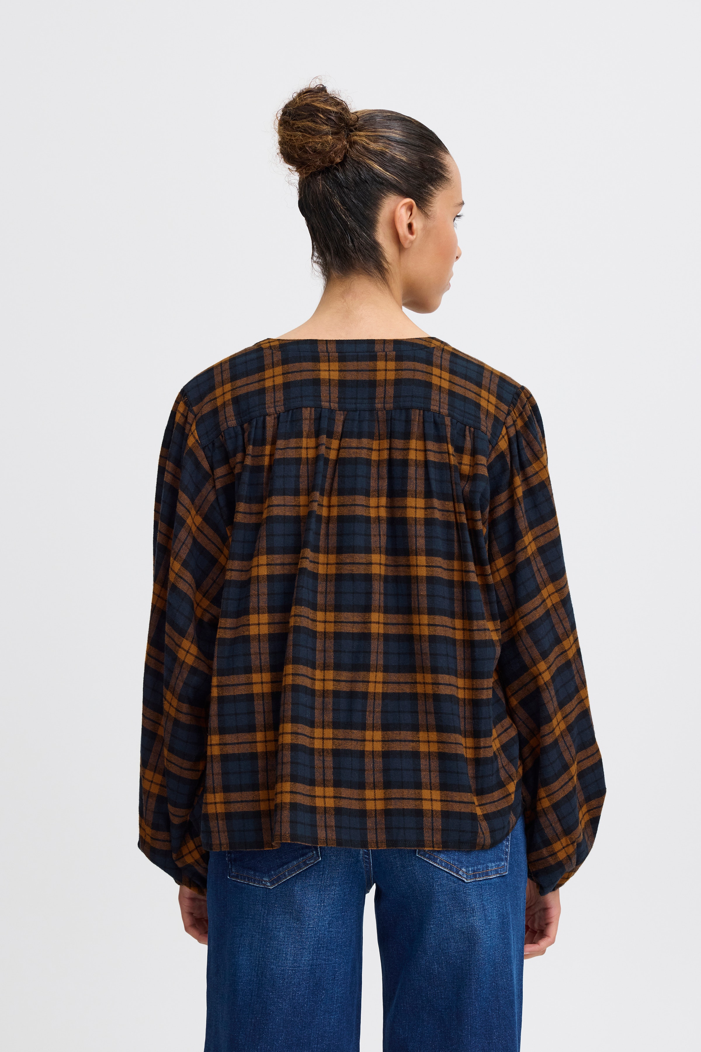 IHTAMANNA Chemise LOOKBOOK BACK 20122013-181048