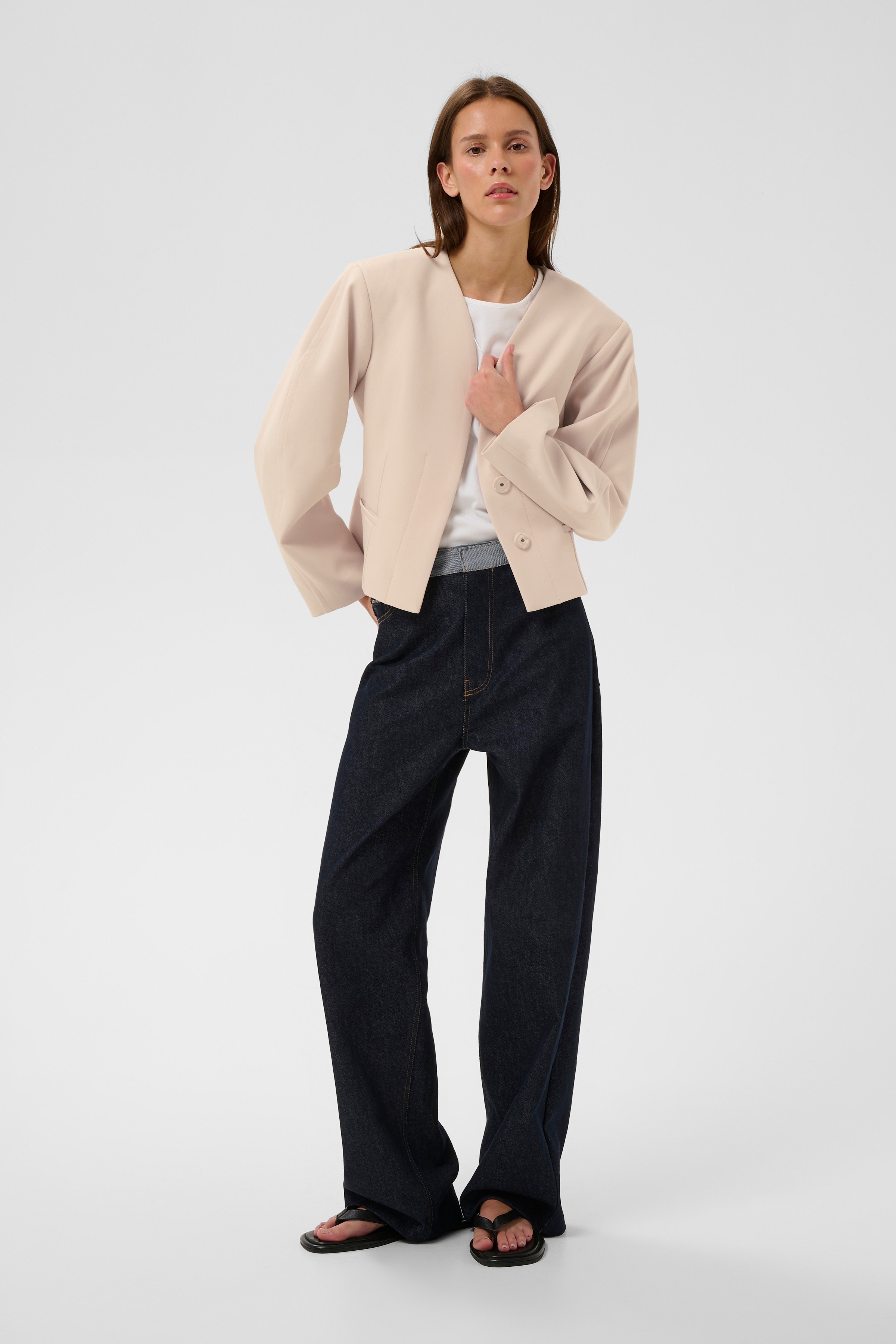 CHAYCEIW Blazer LOOKBOOK FRONT 30112373-130403