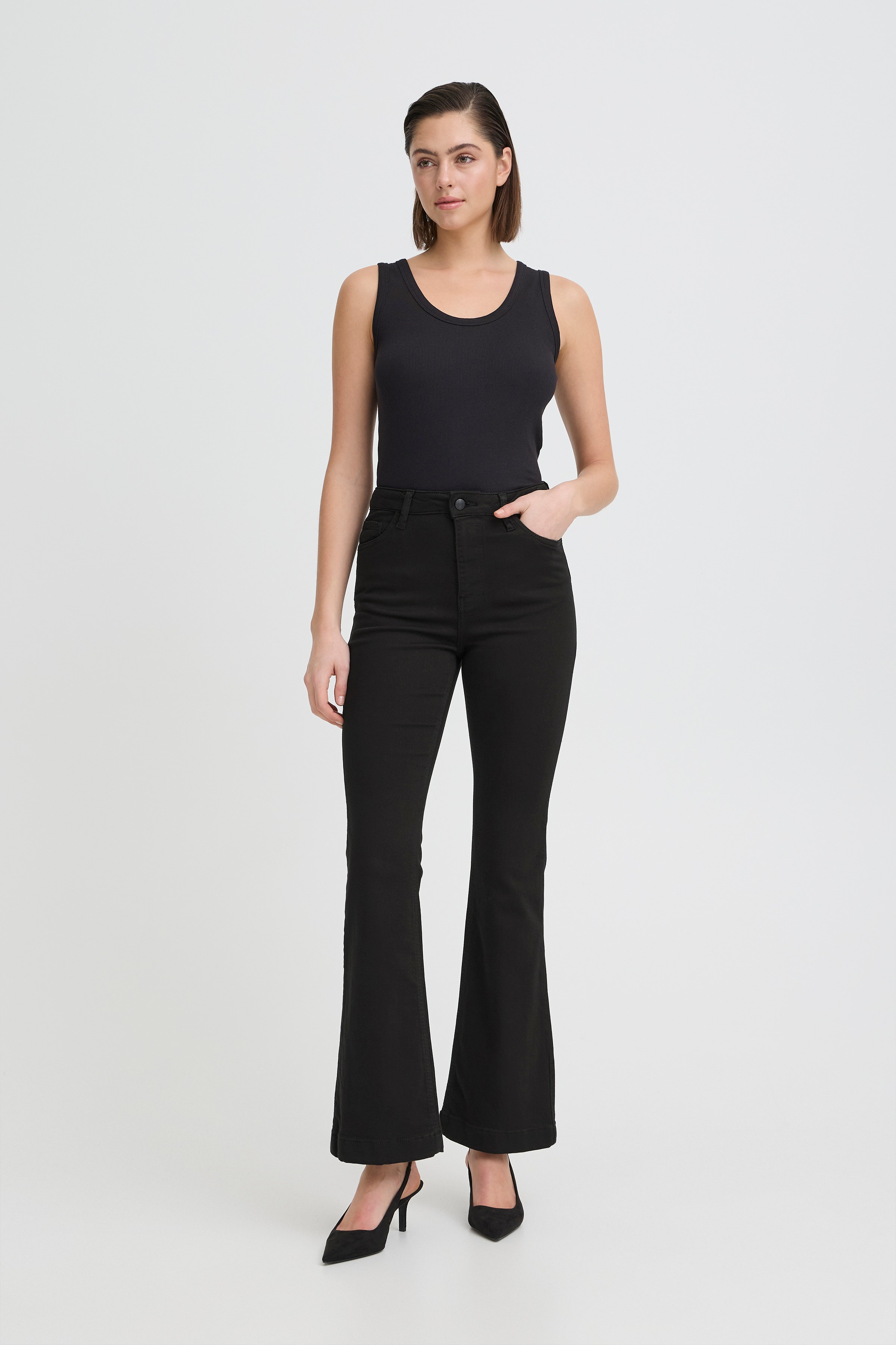 PZBECCA UHW Bootcut Leg LOOKBOOK FRONT 50208722-200004