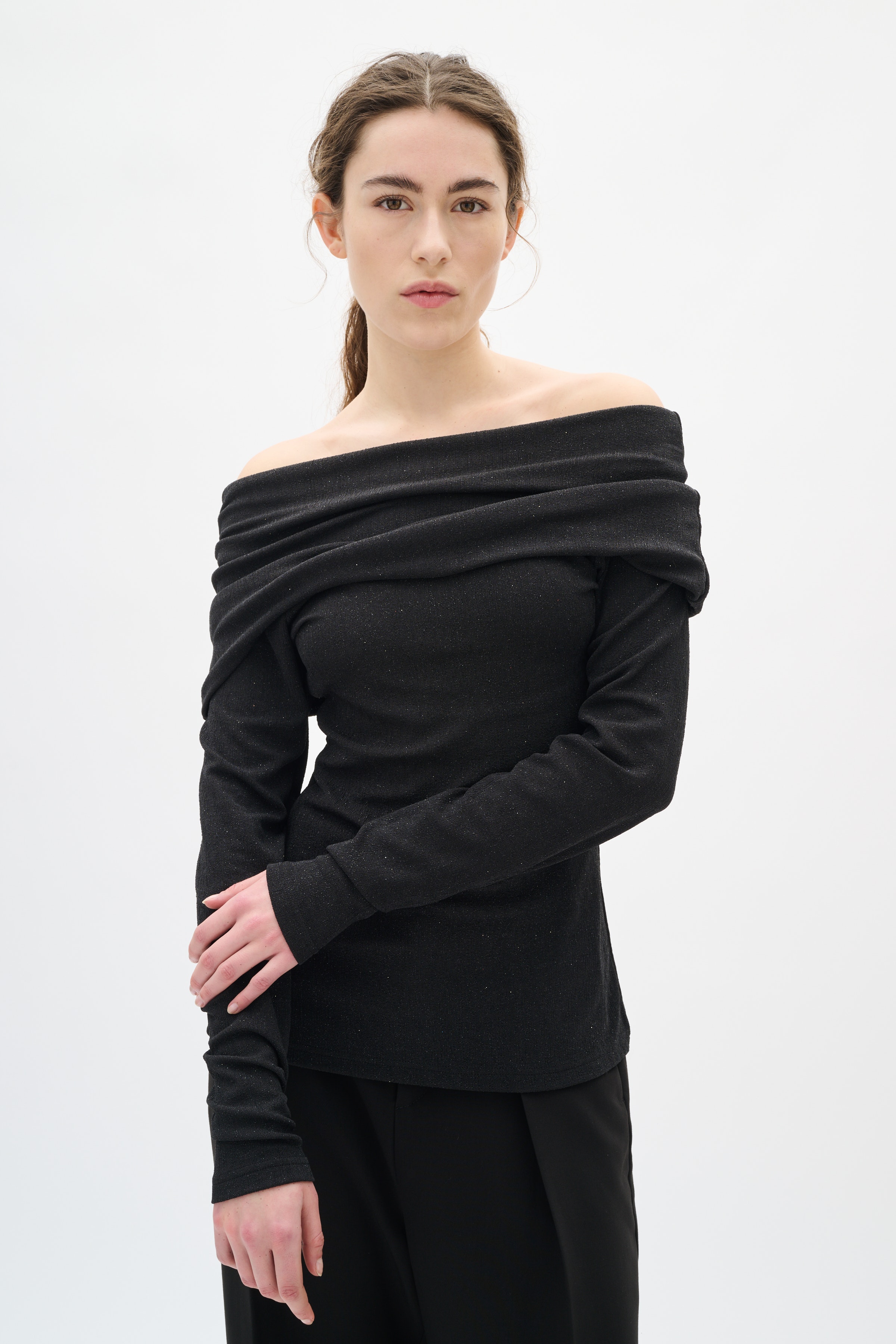 KRITHIW Top LOOKBOOK FRONT 30112124-194008