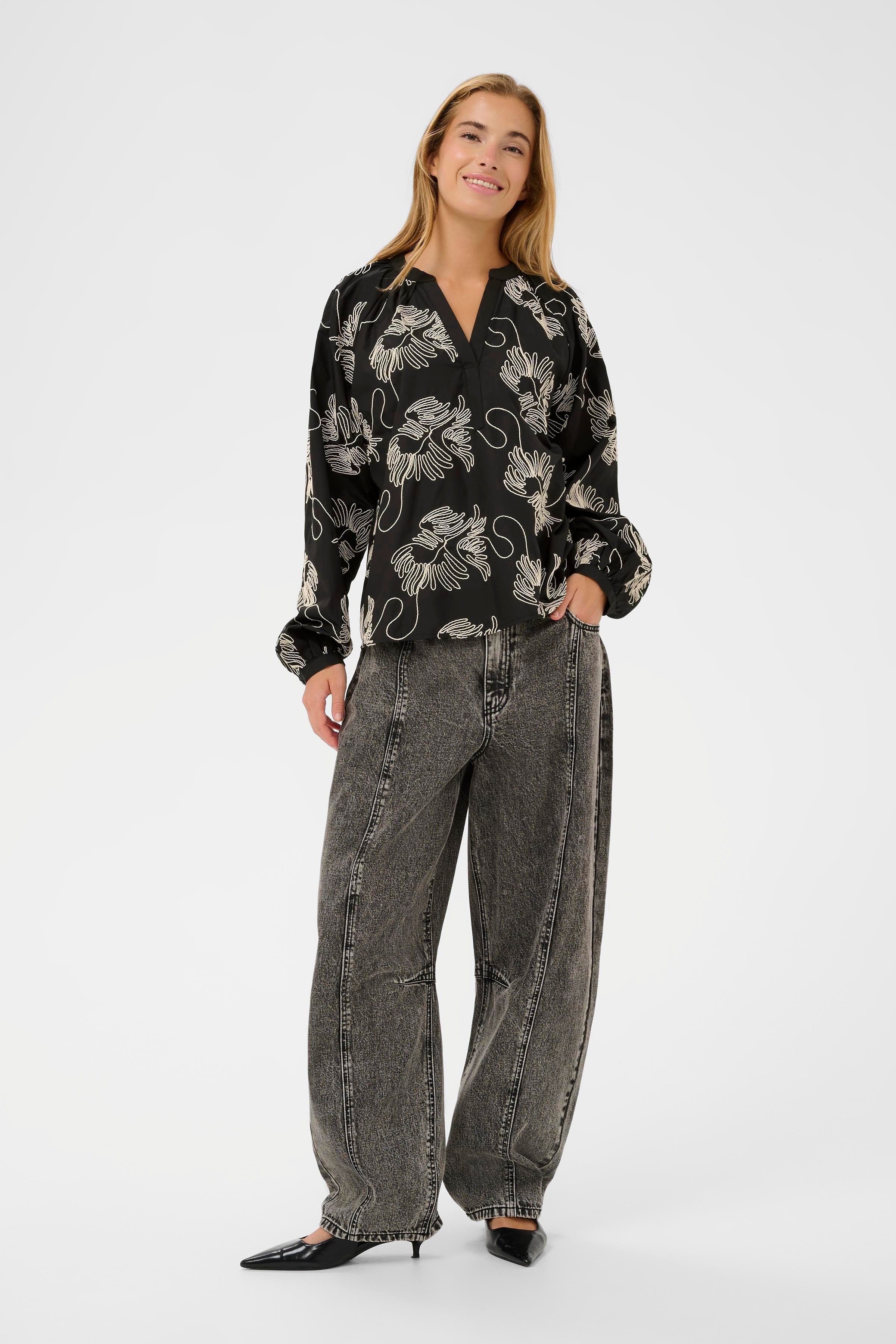 KAvinie Bluse LOOKBOOK FRONT 10511096-108831