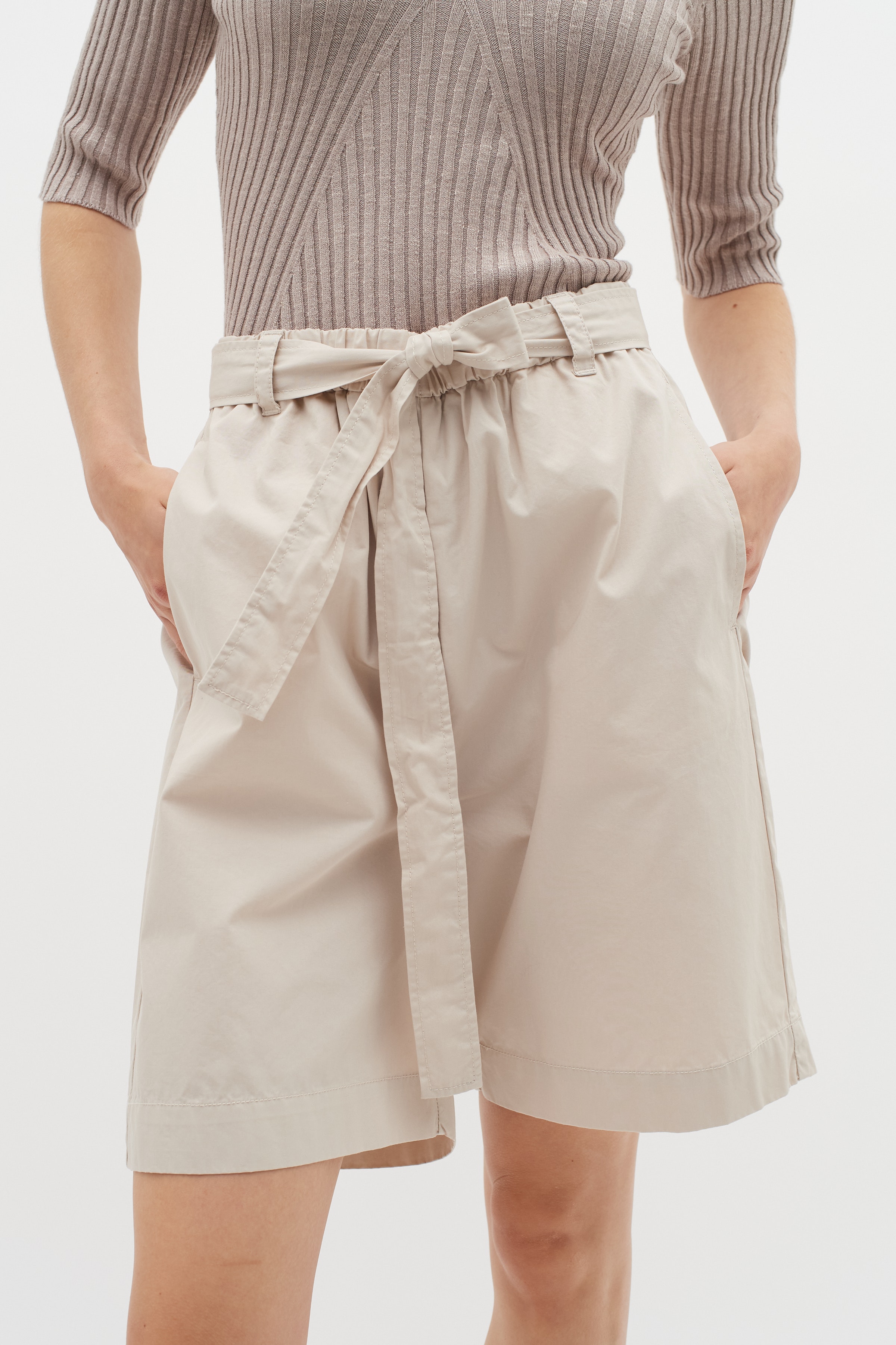 ElinaIW Shorts LOOKBOOK DETAIL 30109303-130403