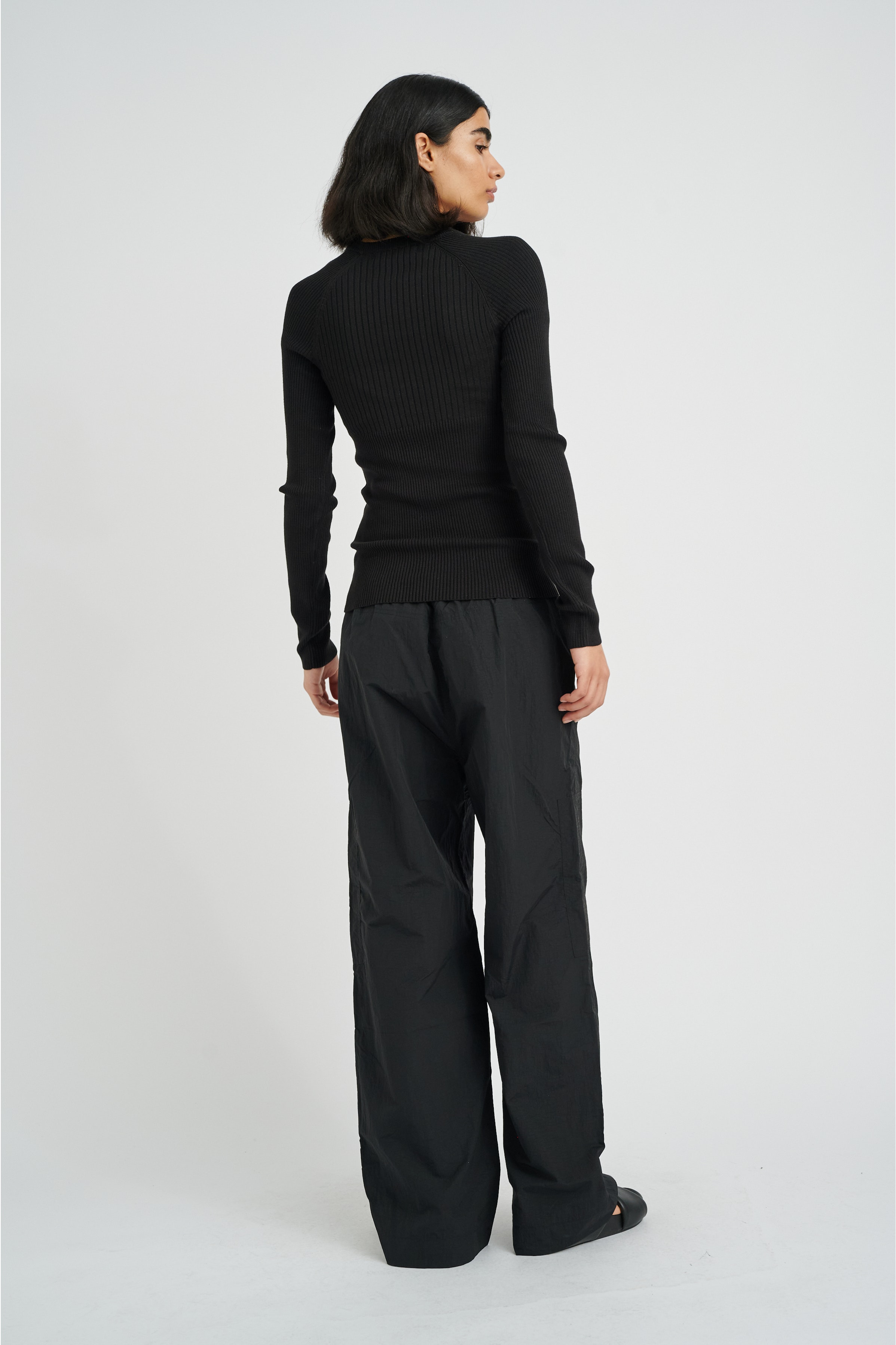 AloraIW Pullover LOOKBOOK BACK 30108097-194008