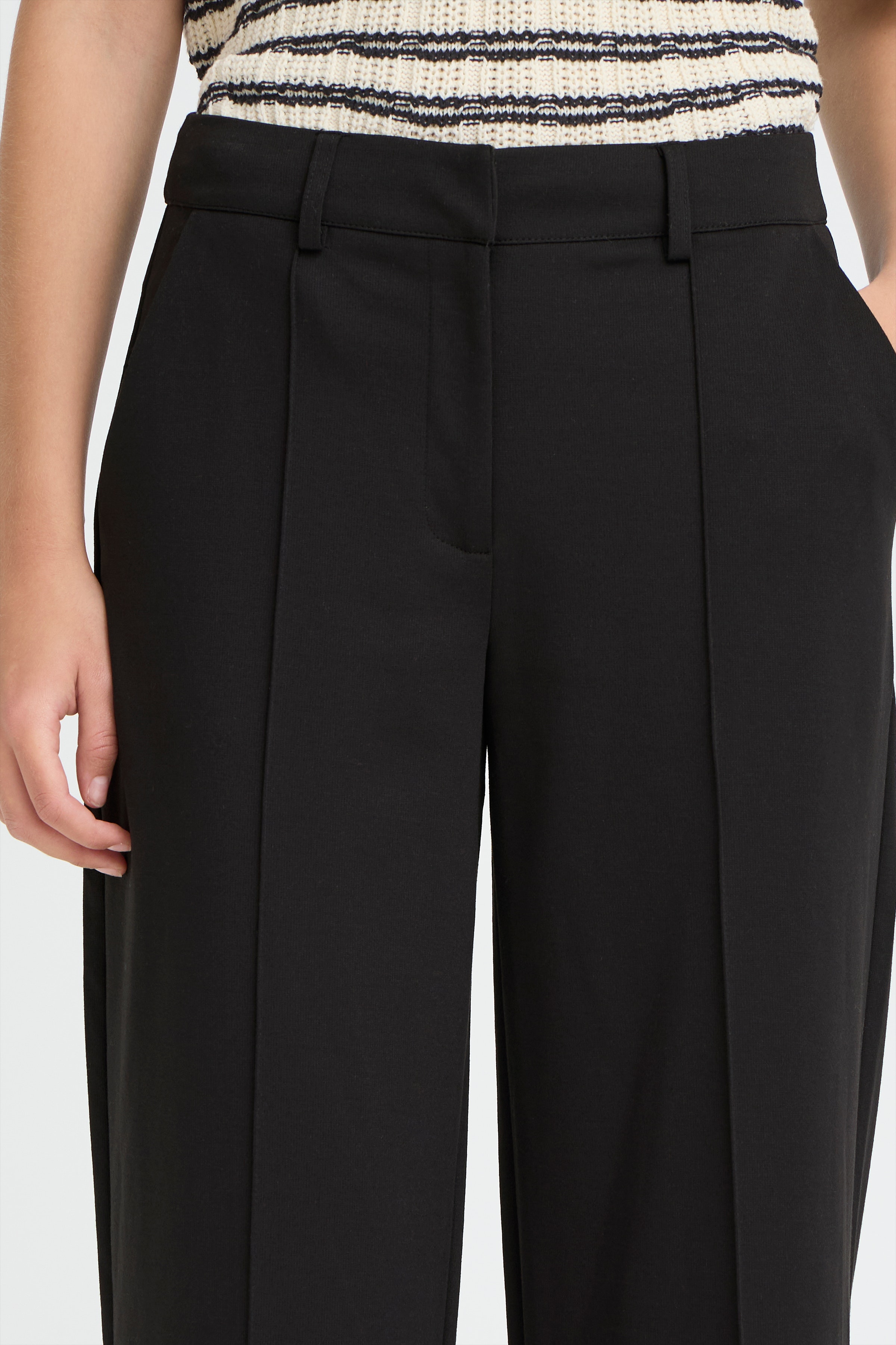 IHKATE WIDE Hose LOOKBOOK DETAIL 20116768-194008