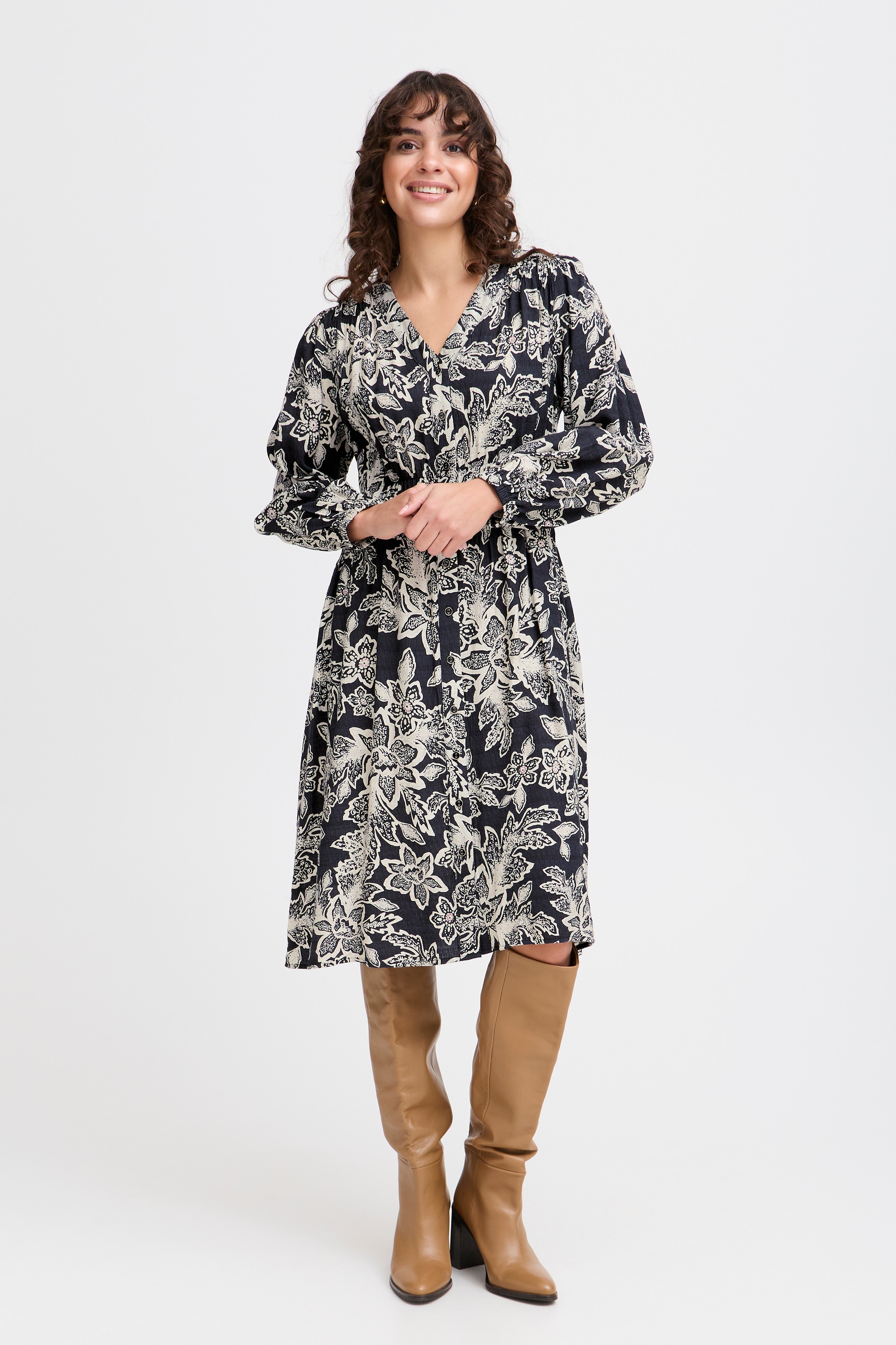 FRARIANA Klänning LOOKBOOK FRONT 20615182-203957