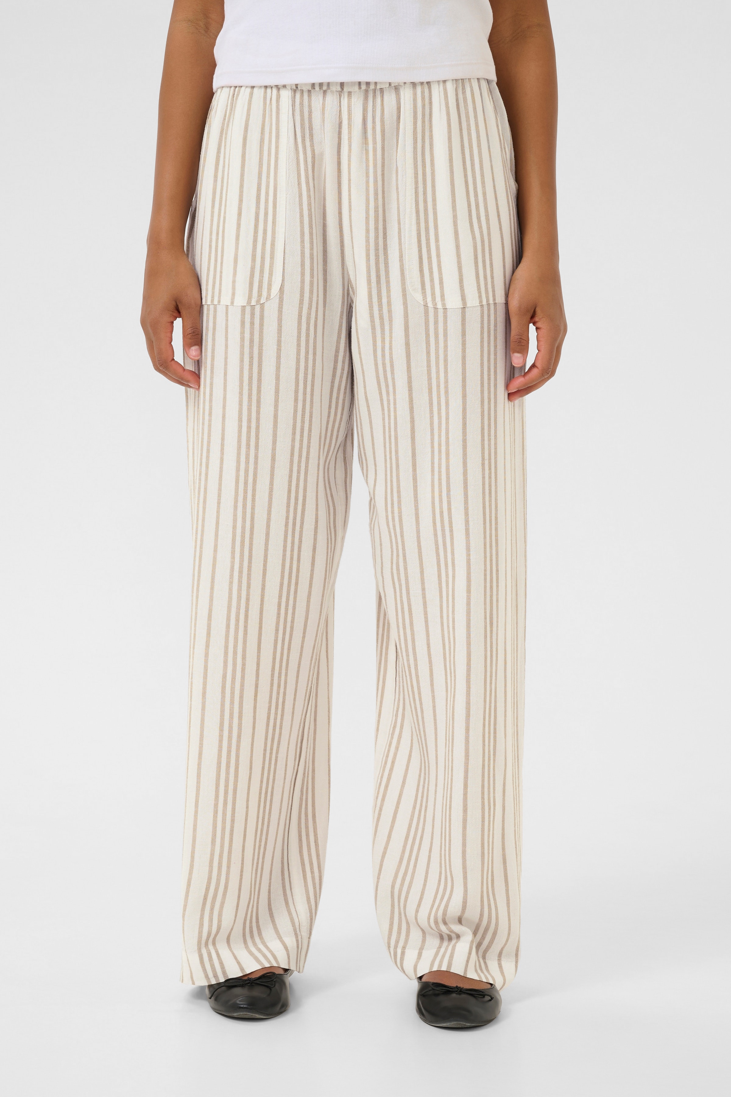 KAmilia Lin bukser LOOKBOOK FRONT 10508314-107125