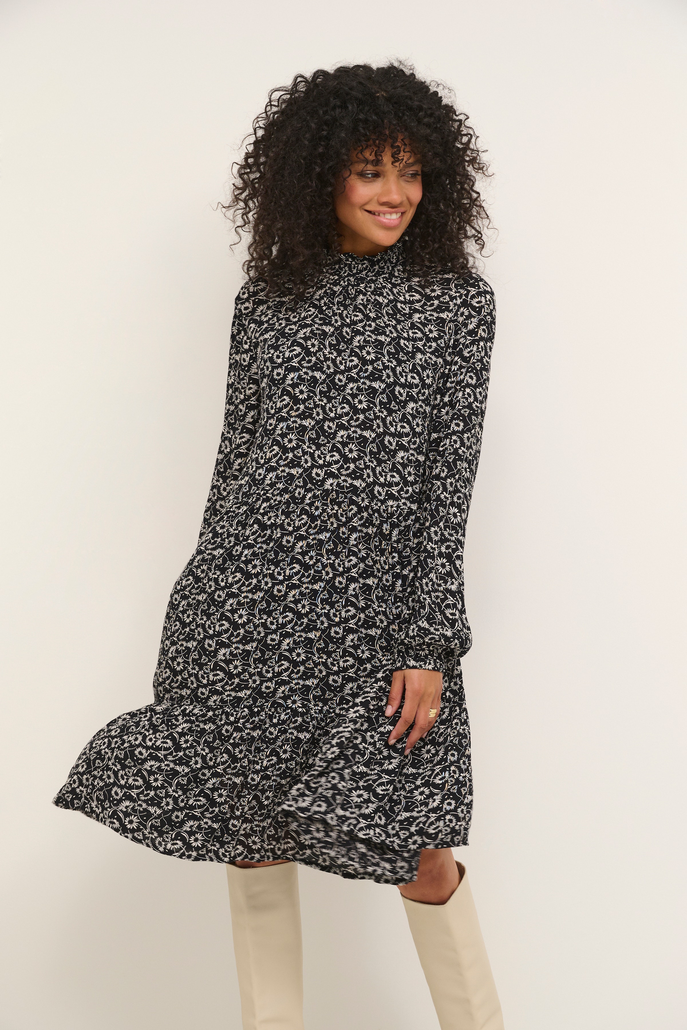 KAriani Kjole LOOKBOOK FRONT 10507188-103790