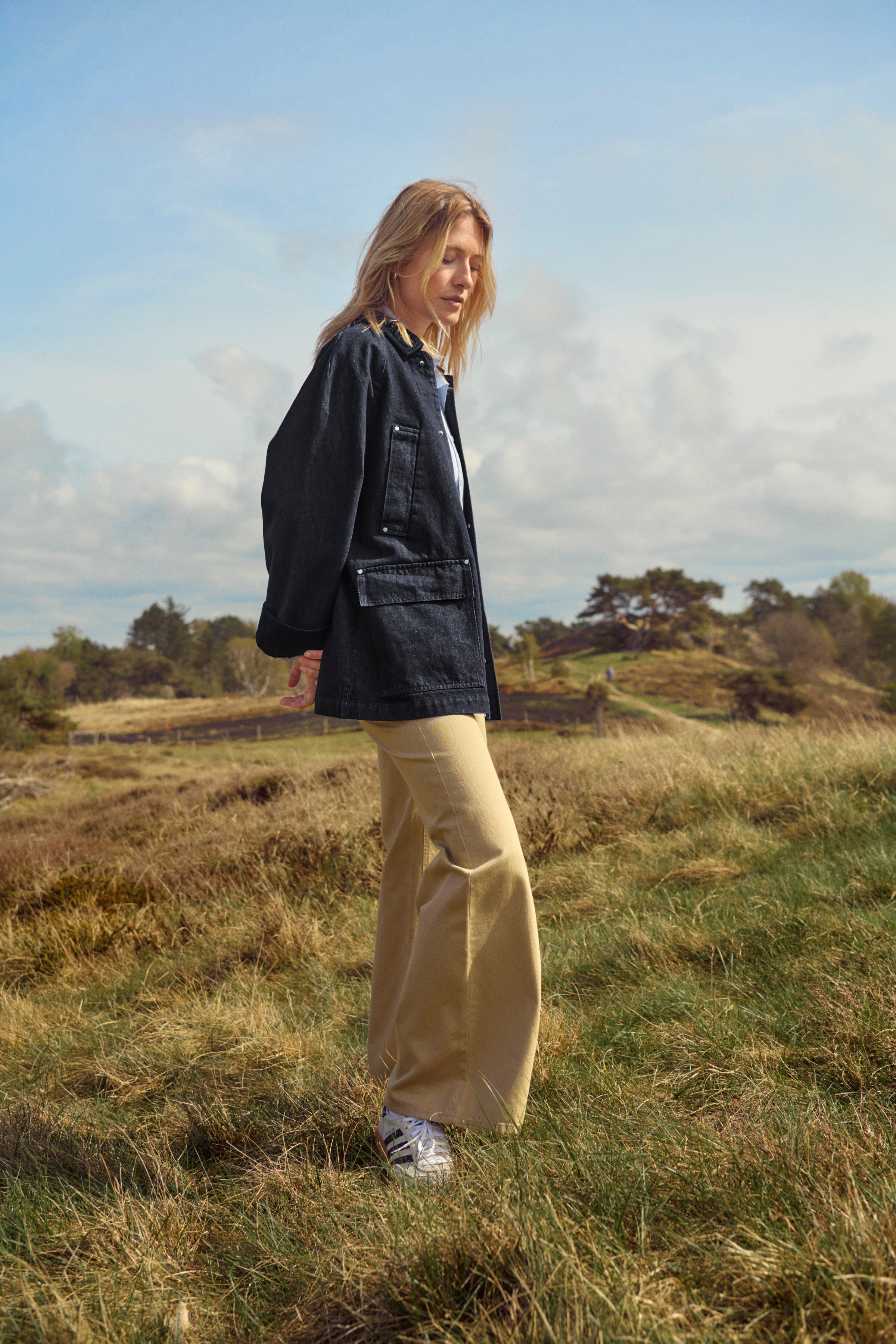 YdunPW Mantel LOCATION NONE 30310240-300159