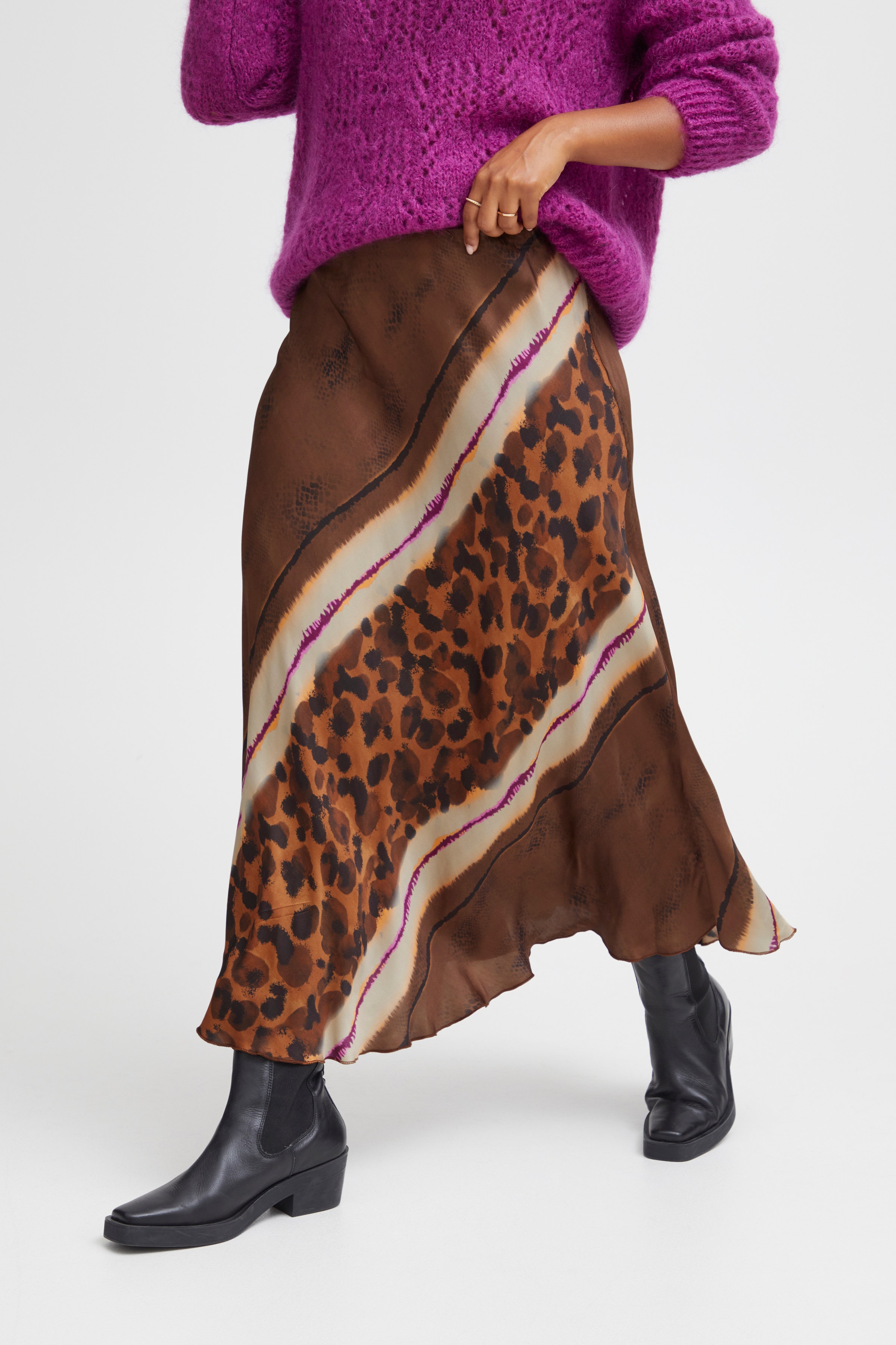 SBMEFISTO Skjørt LOOKBOOK FRONT 22100280-190912