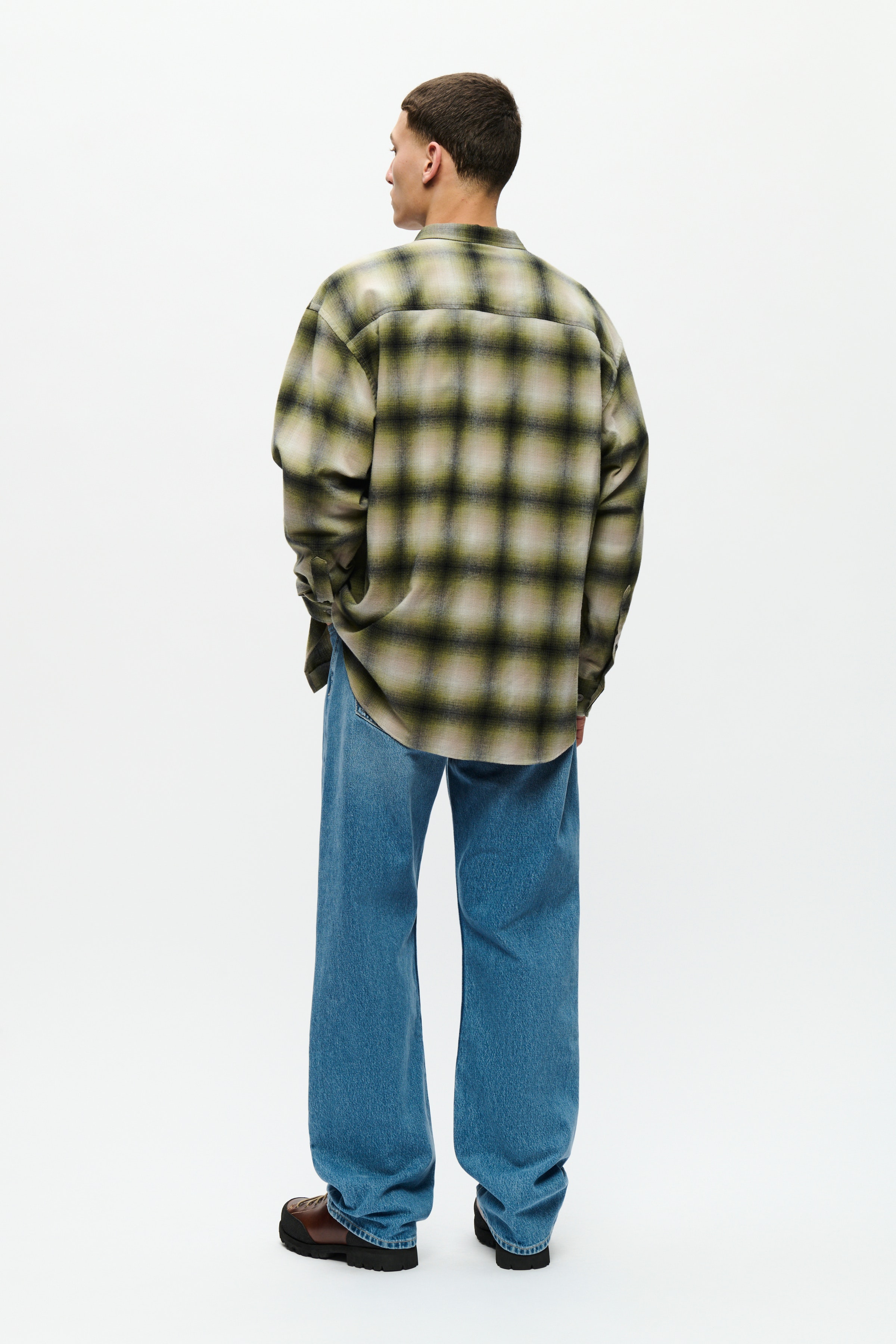 WWCarter Shirt LOOKBOOK BACK 30251494-304084