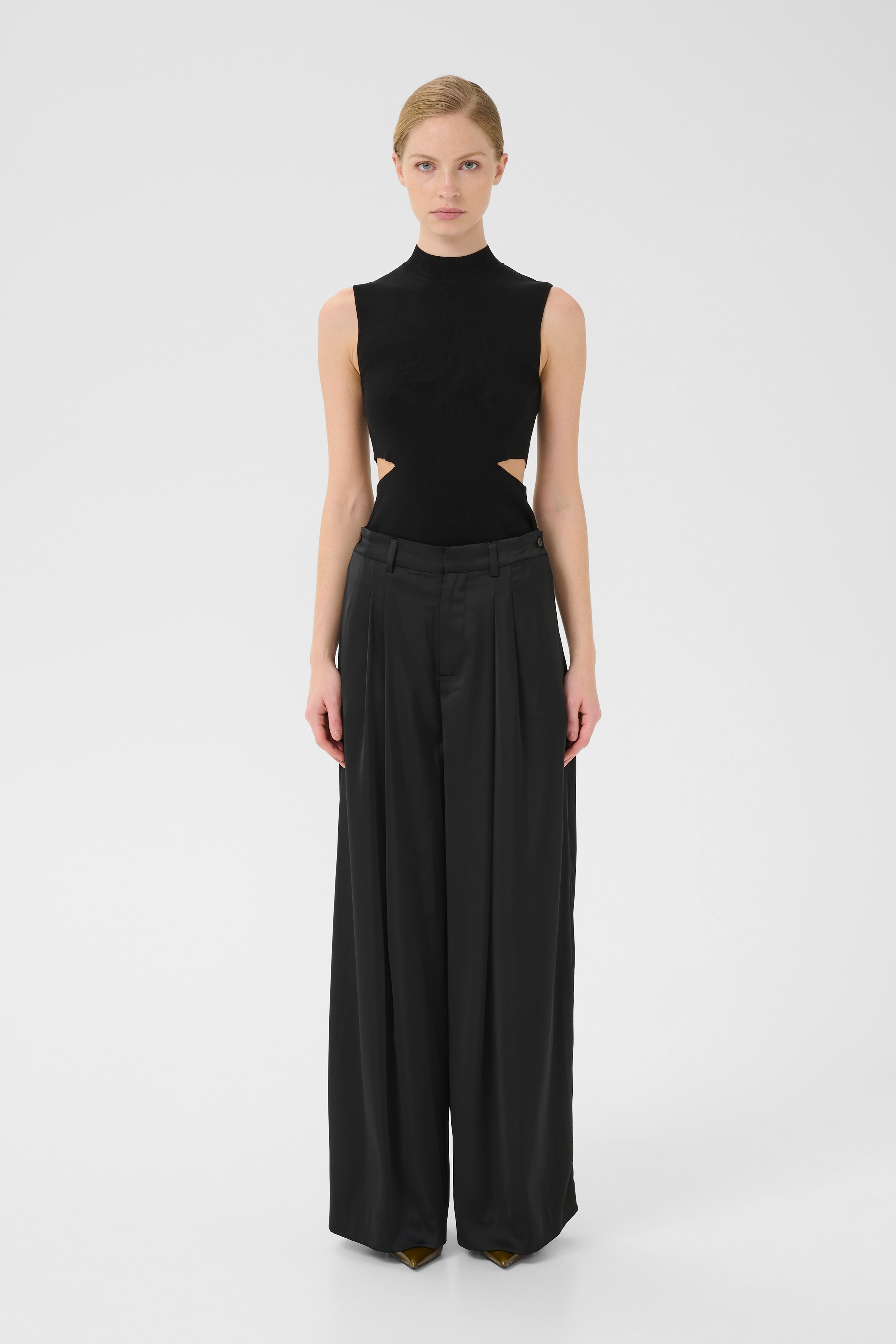 GZrue Hose LOOKBOOK FRONT 10910805-100017