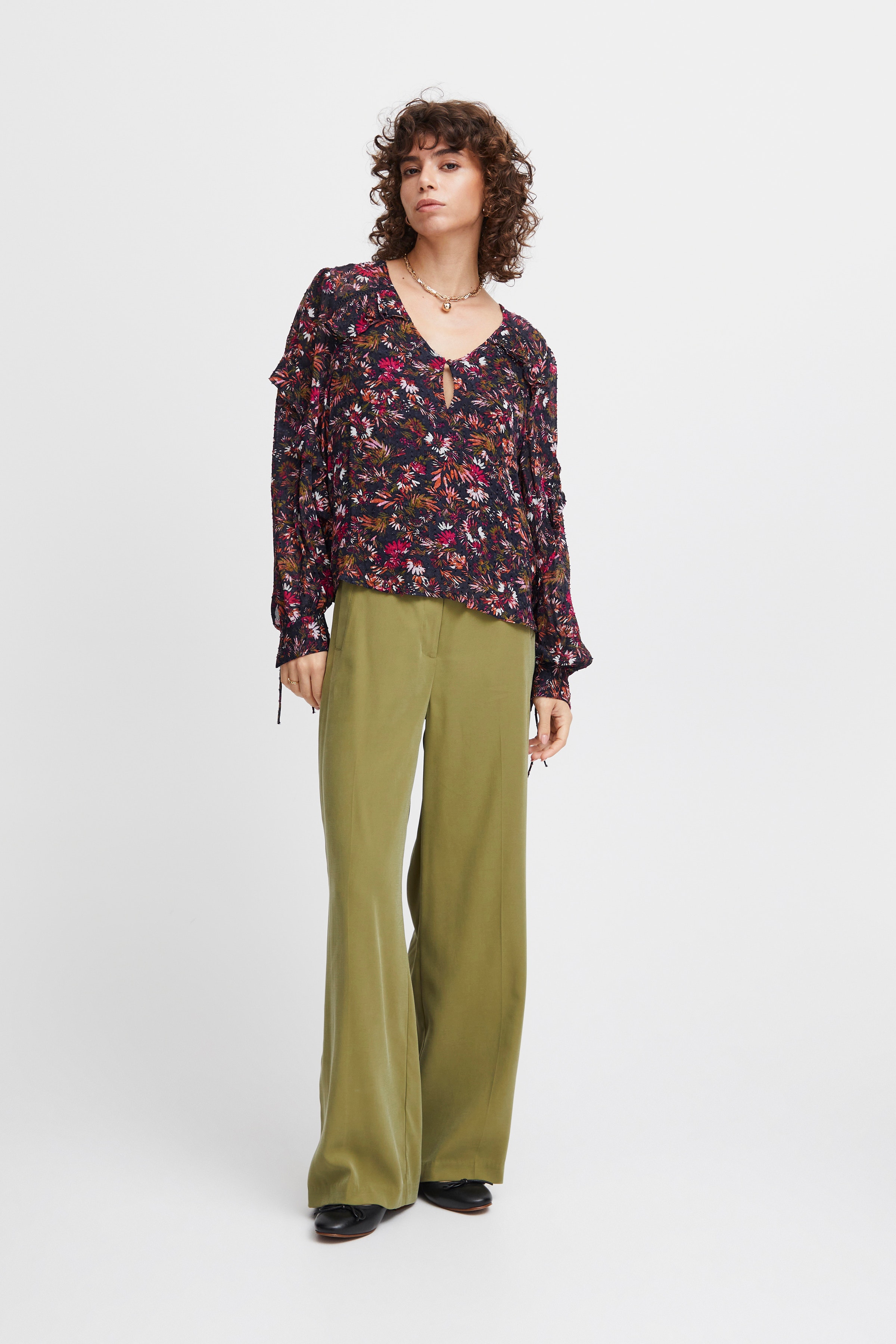 IRHANNA Blouse LOOKBOOK FRONT 20119465-202388