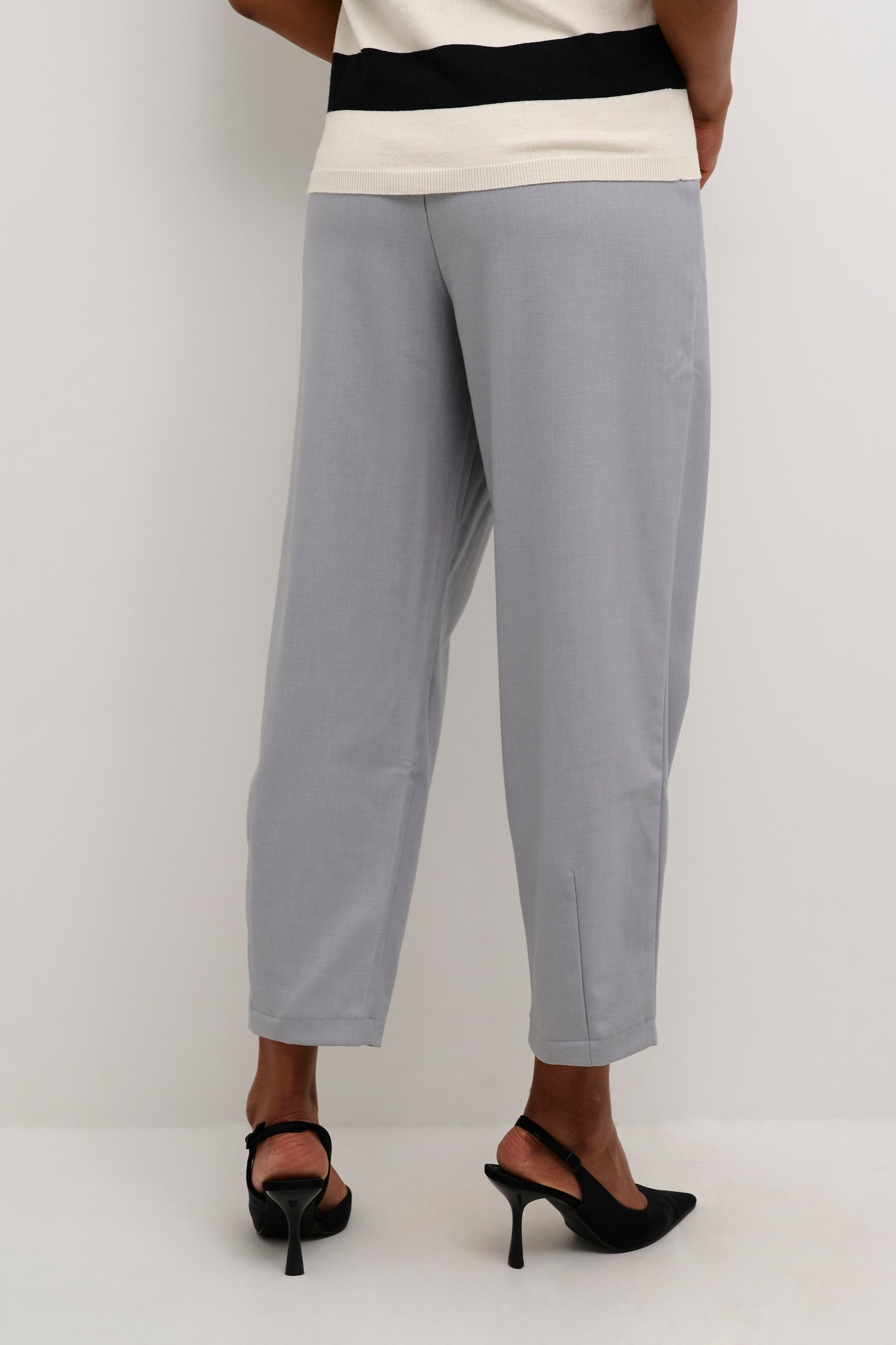 KAmerle Trousers LOOKBOOK BACK 10504769-100123