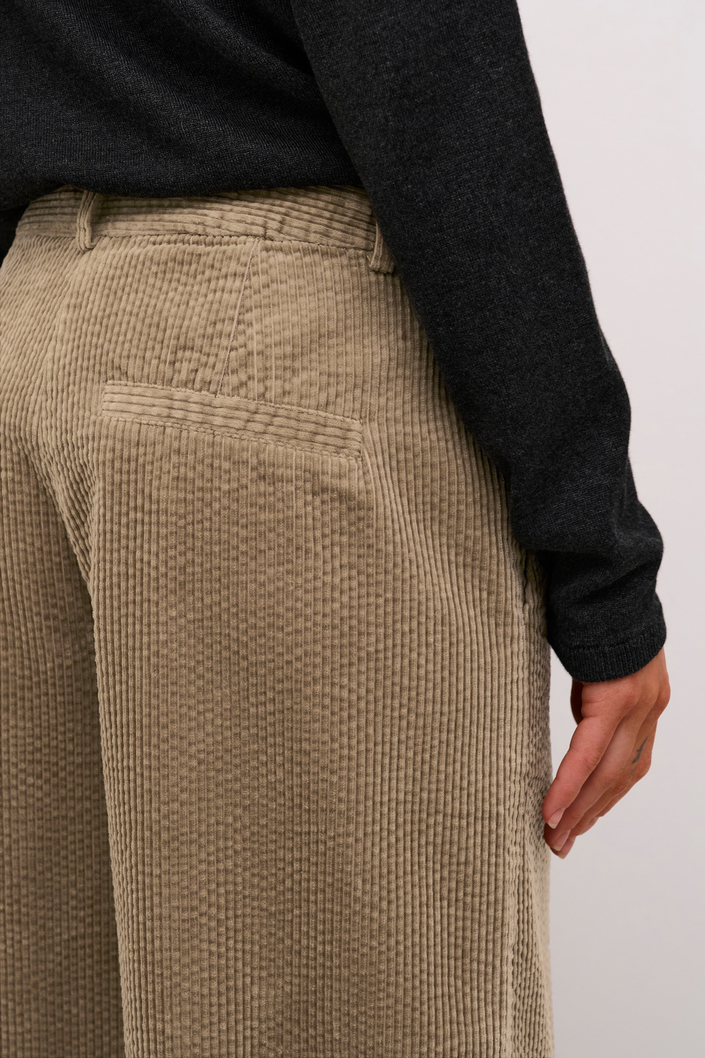 CUklay Corduroy Byxor LOOKBOOK DETAIL 50111043-171310