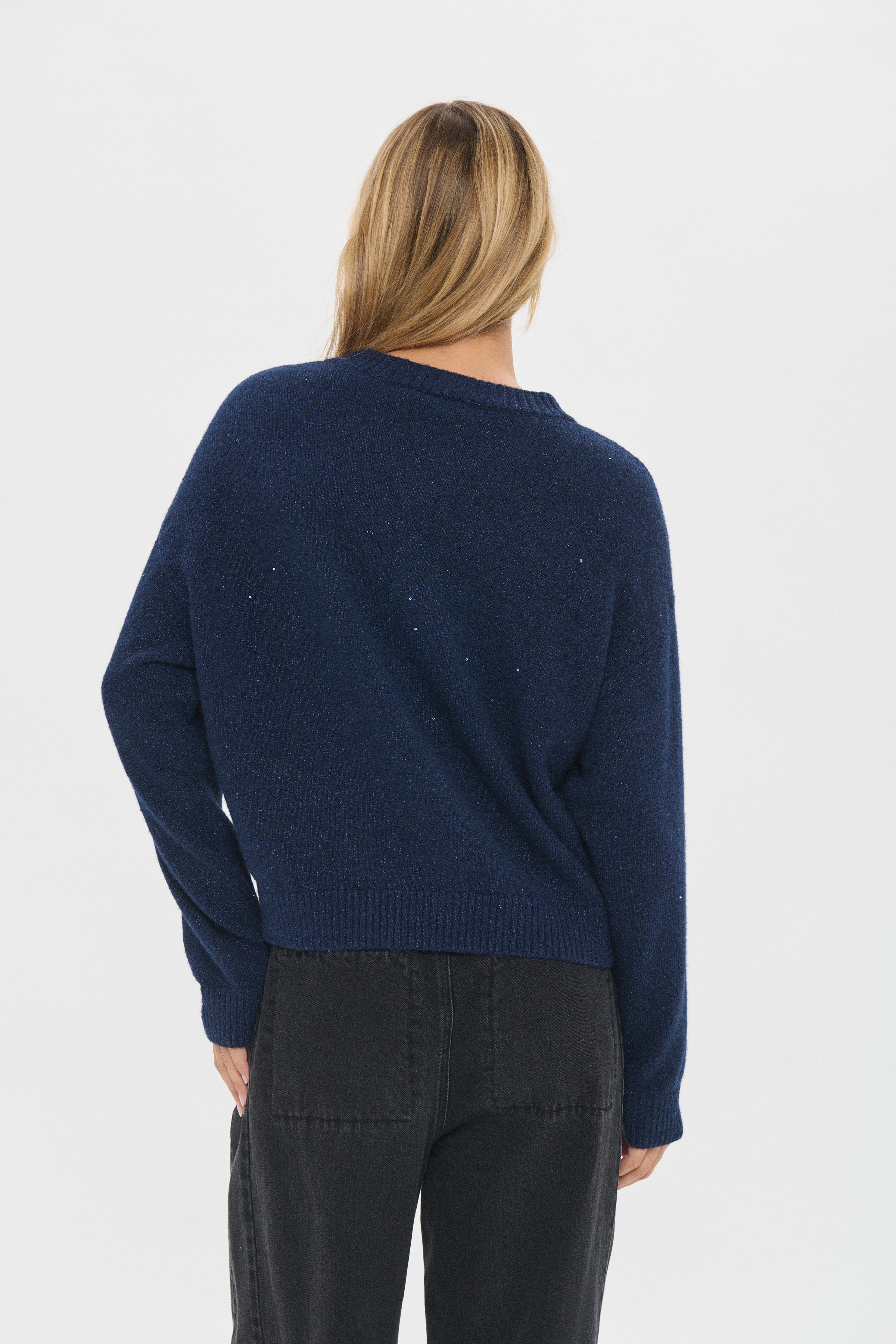 NovaSZ Cardigan LOOKBOOK FRONT 30514624-193924