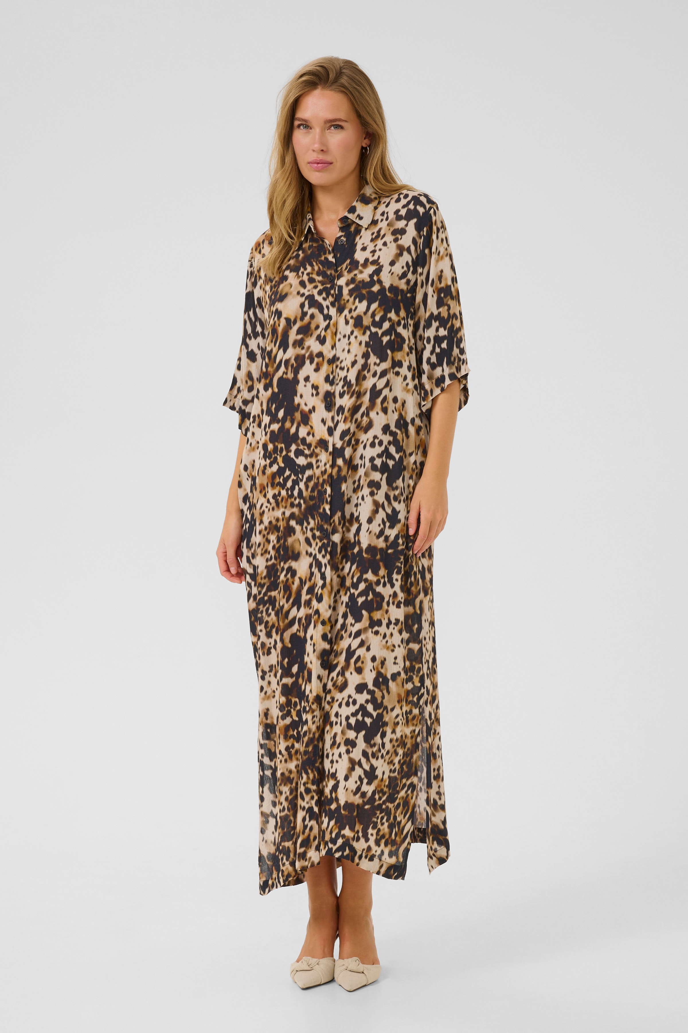 KAthora Kjole LOOKBOOK FRONT 10510040-107550