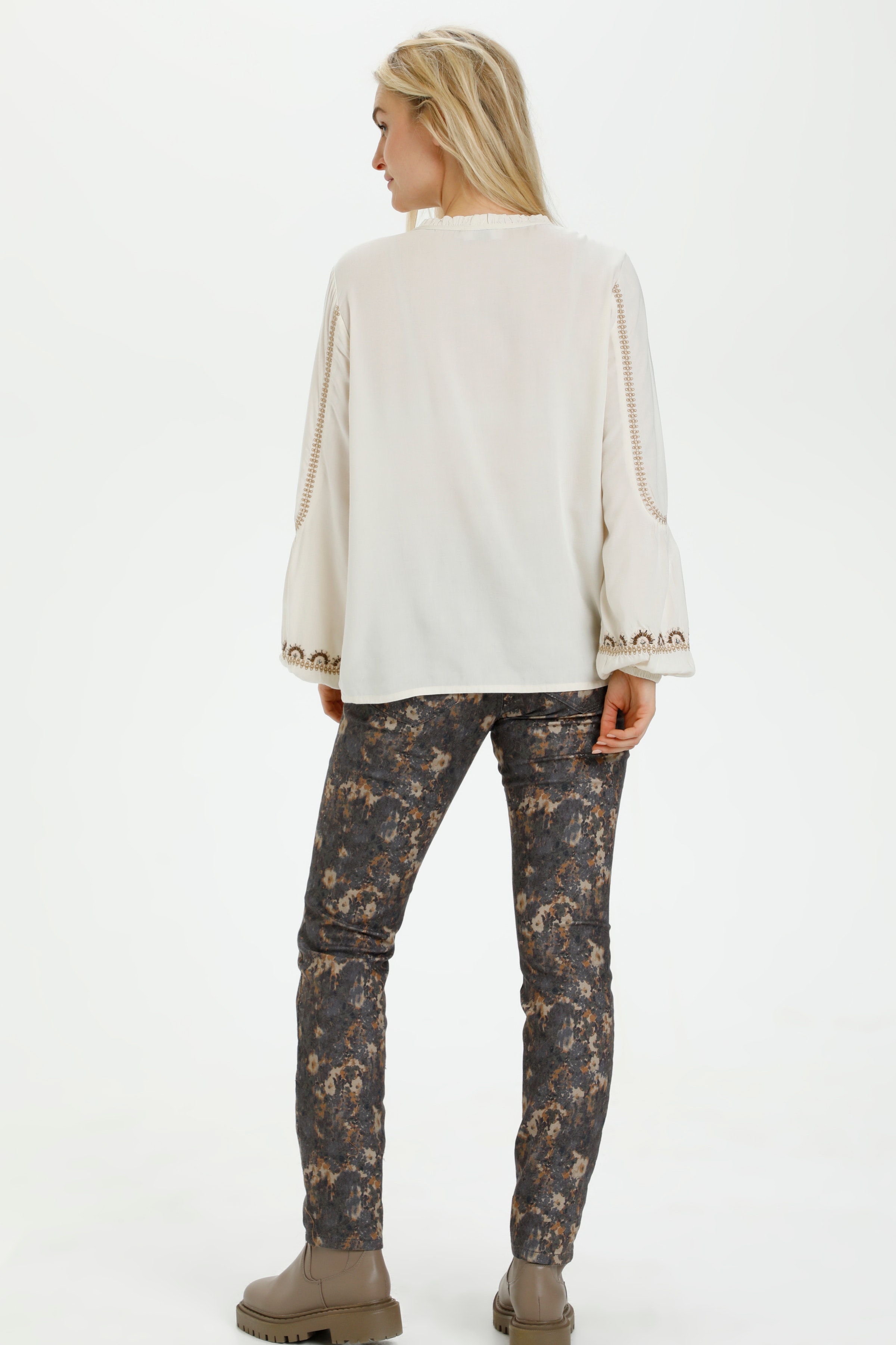 CRDia Langermet bluse LOOKBOOK BACK 10608829-120601