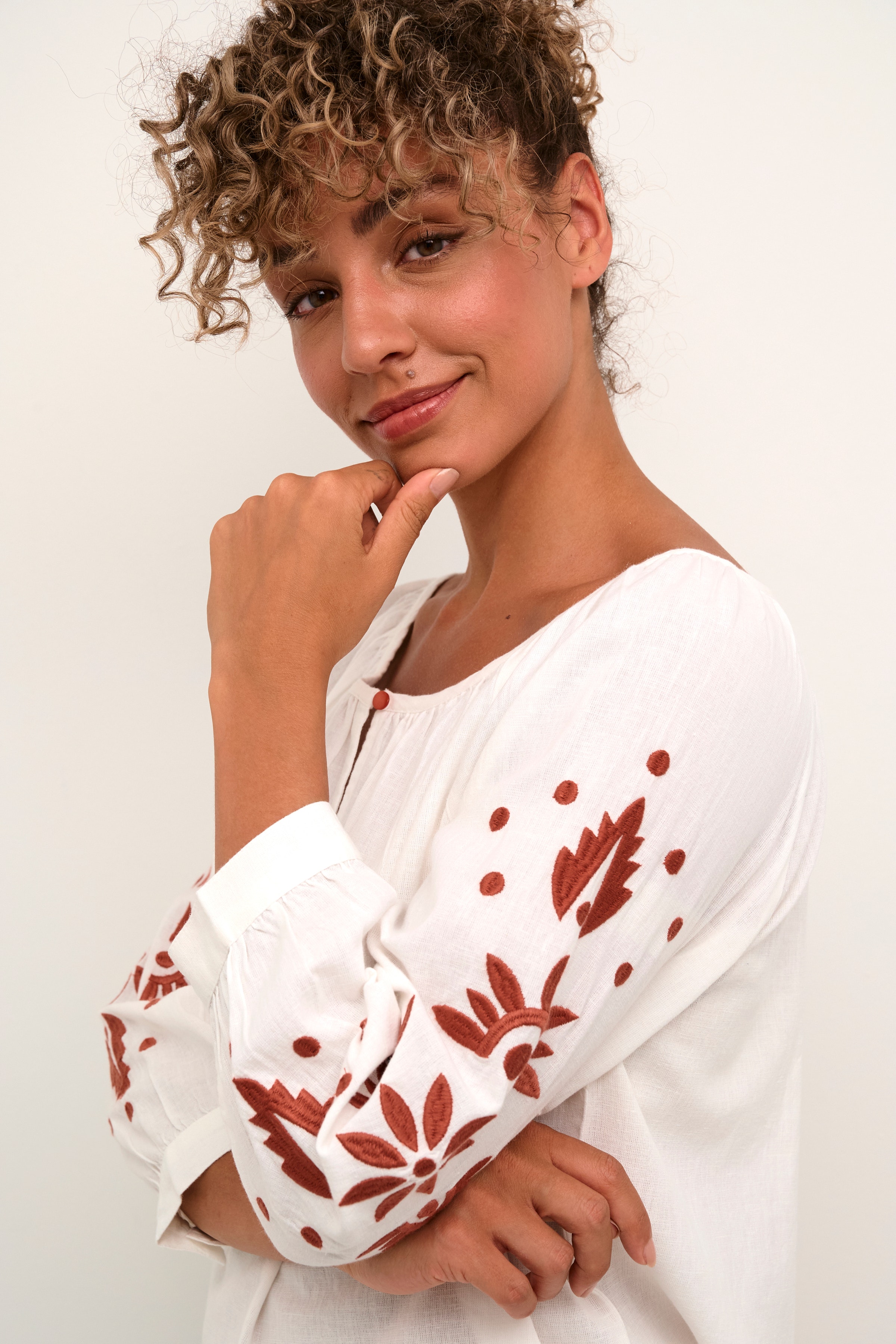 CRAlexi Blouse LOOKBOOK DETAIL 10612347-110602