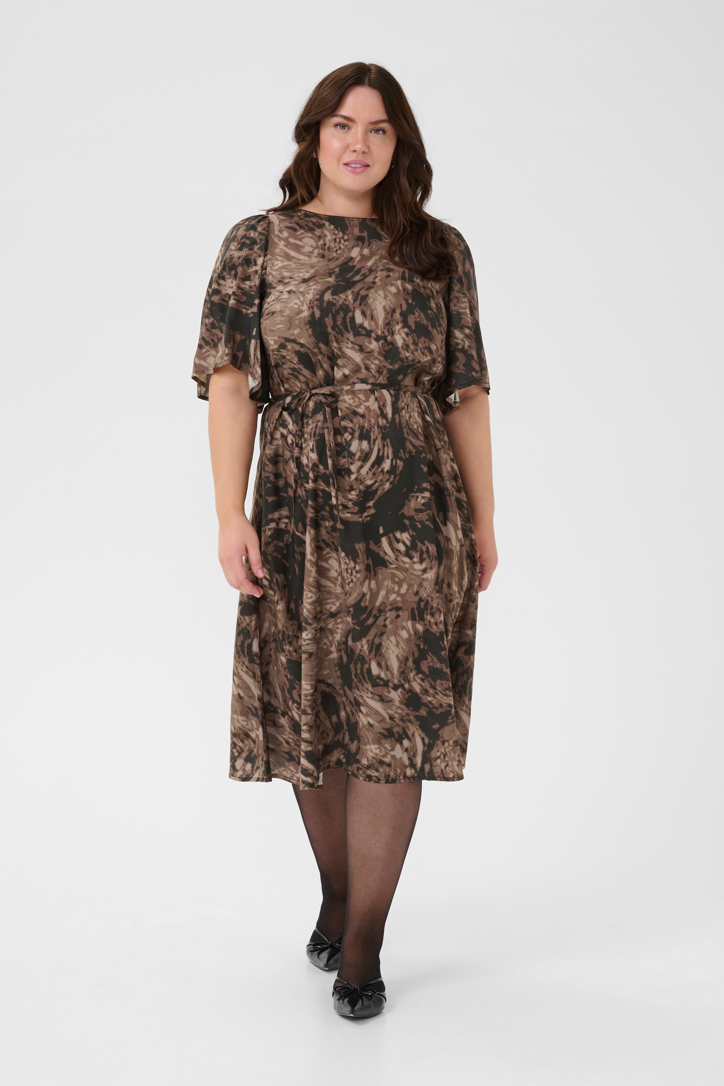 KCjamia Kleid LOOKBOOK FRONT 10583811-108502