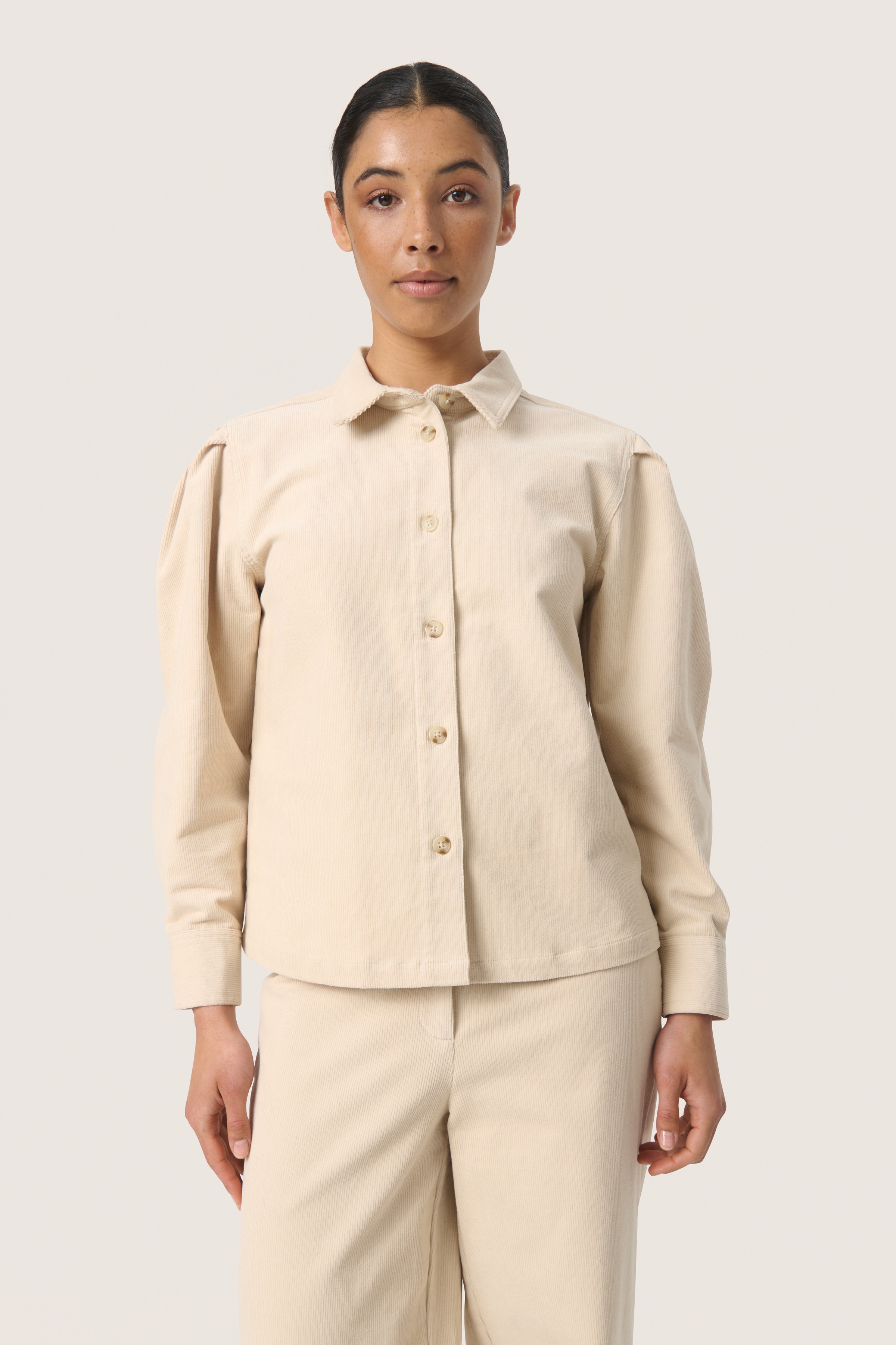 SLHelle Shirt LOOKBOOK FRONT 30407703-130401