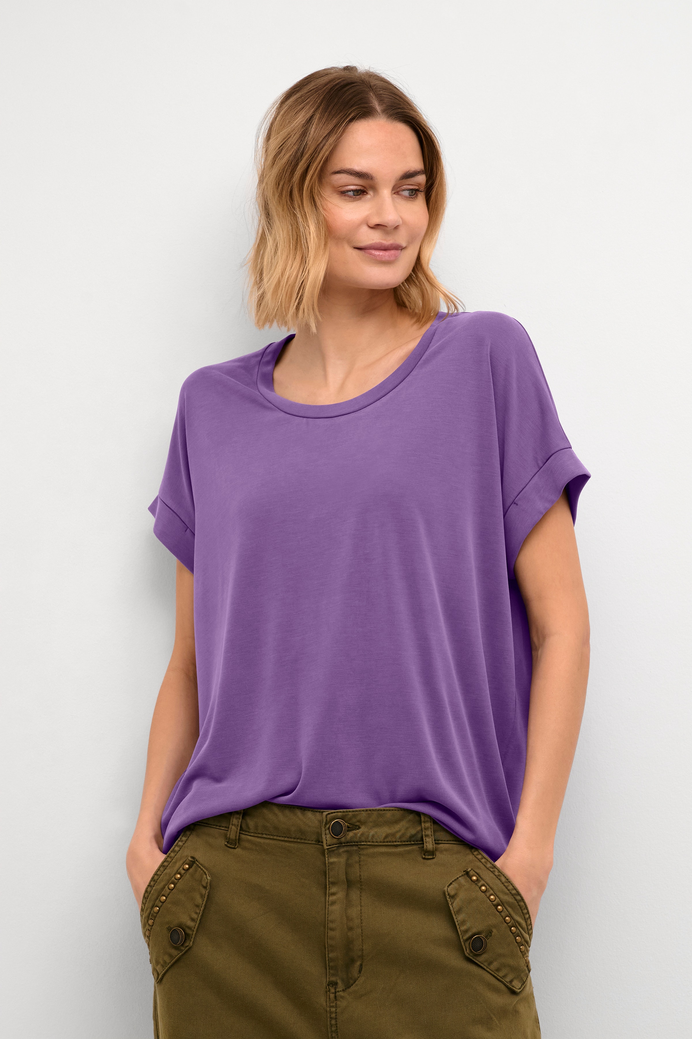 Kajsa T-shirt LOOKBOOK FRONT 50103468-183615