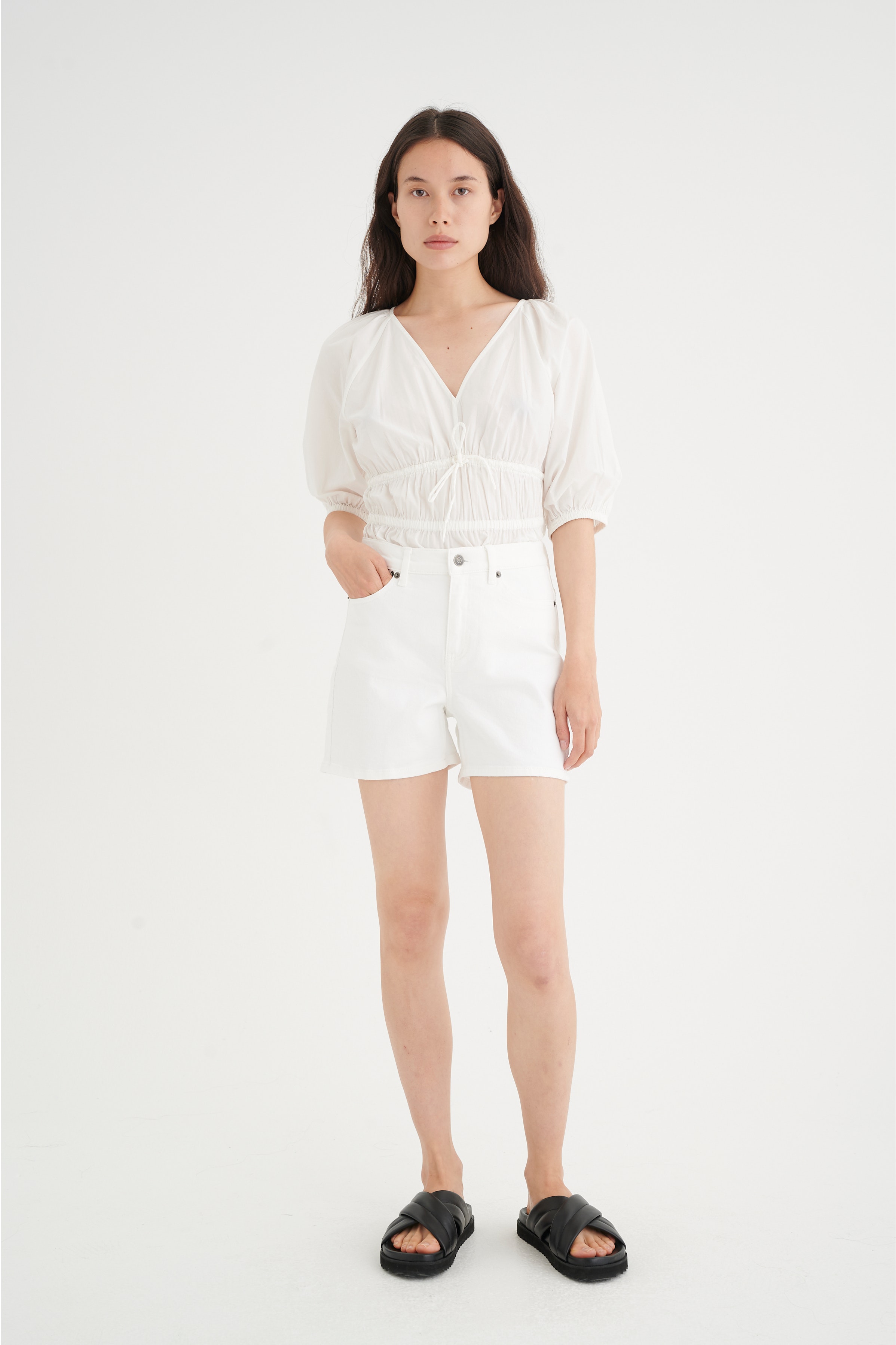 KatelinIW Shorts LOOKBOOK FRONT 30107182-300001