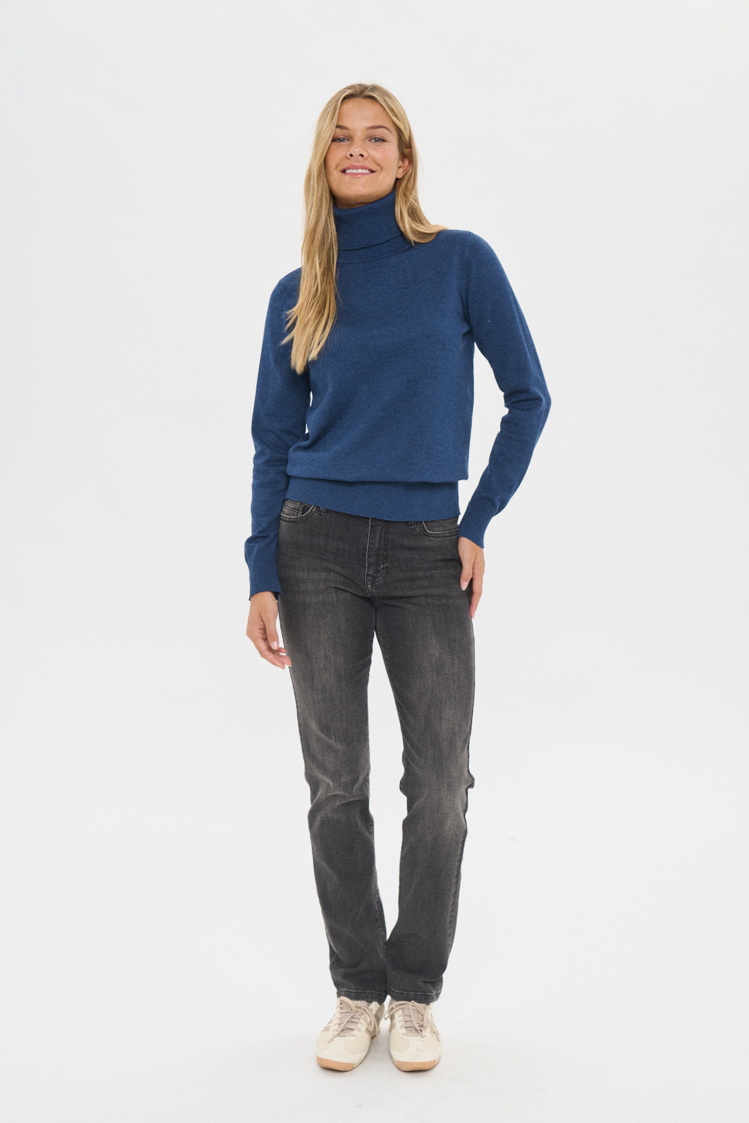MilaSZ Rollneck Pullover LOOKBOOK FRONT 30500018-1941111