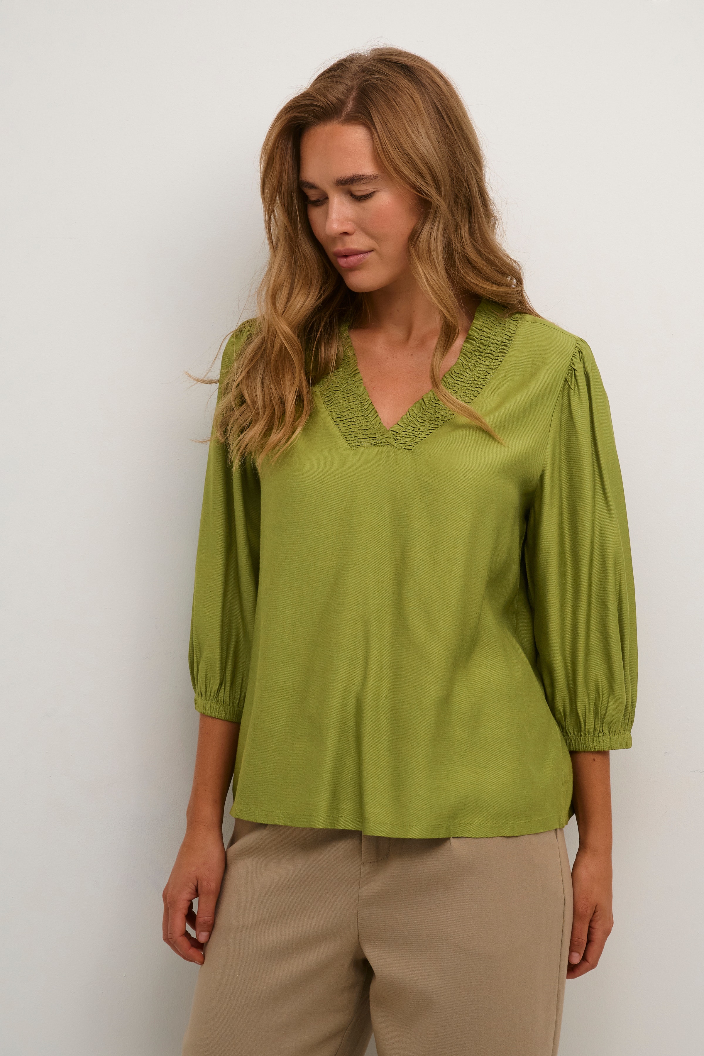 KAdahlia Blouse LOOKBOOK FRONT 10508408-180435