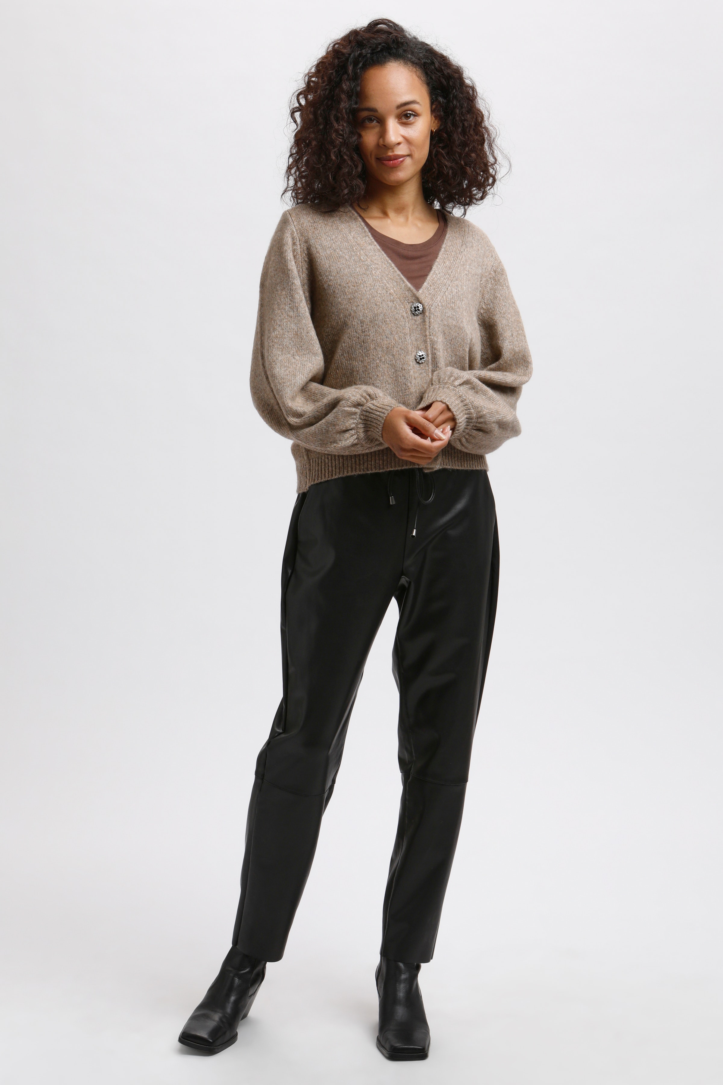 KAjen Cardigan LOOKBOOK FRONT 10505752-1713191