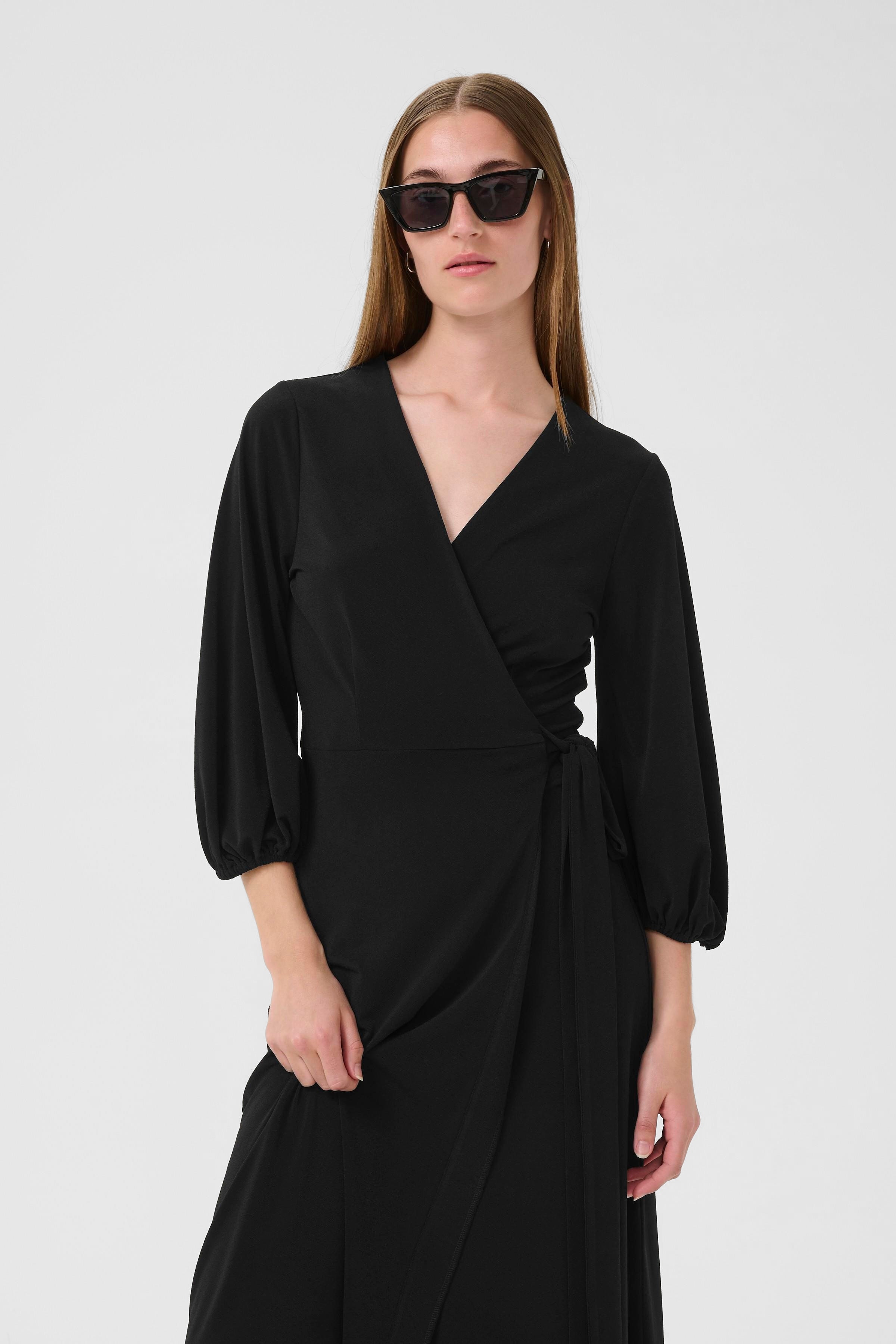 GaldriaIW Wrap Kjole LOOKBOOK FRONT 30110952-194008