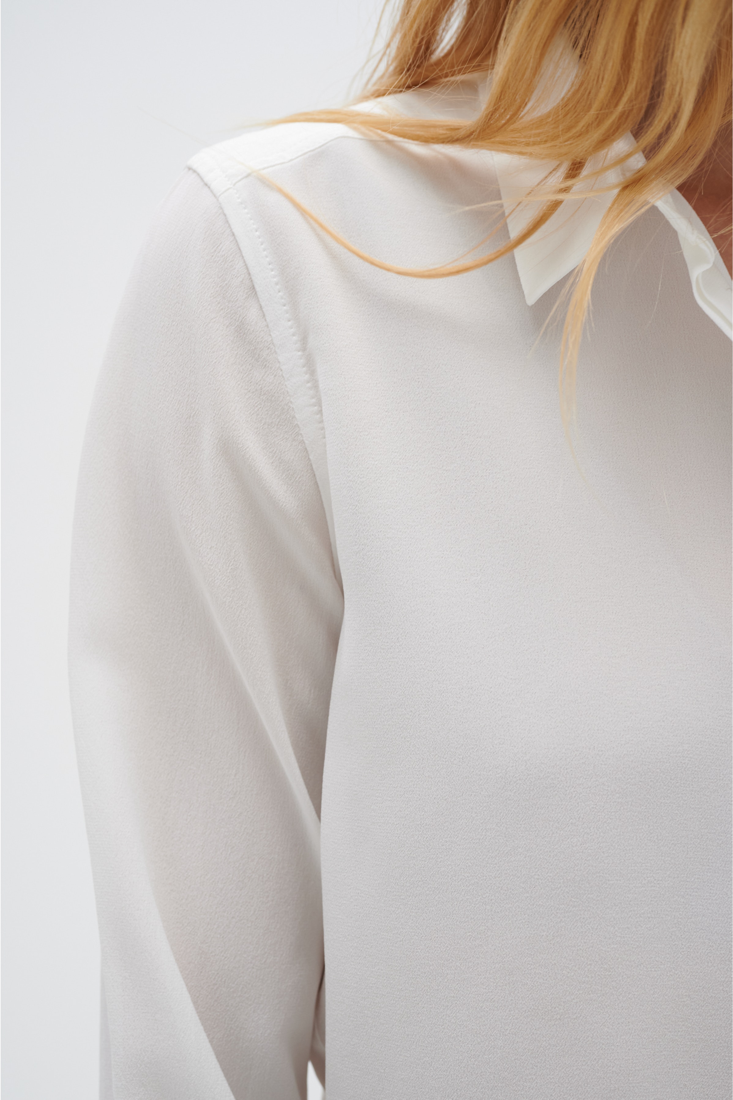 LucieIW Classic Silke Skjorte LOOKBOOK DETAIL 30105822-114300