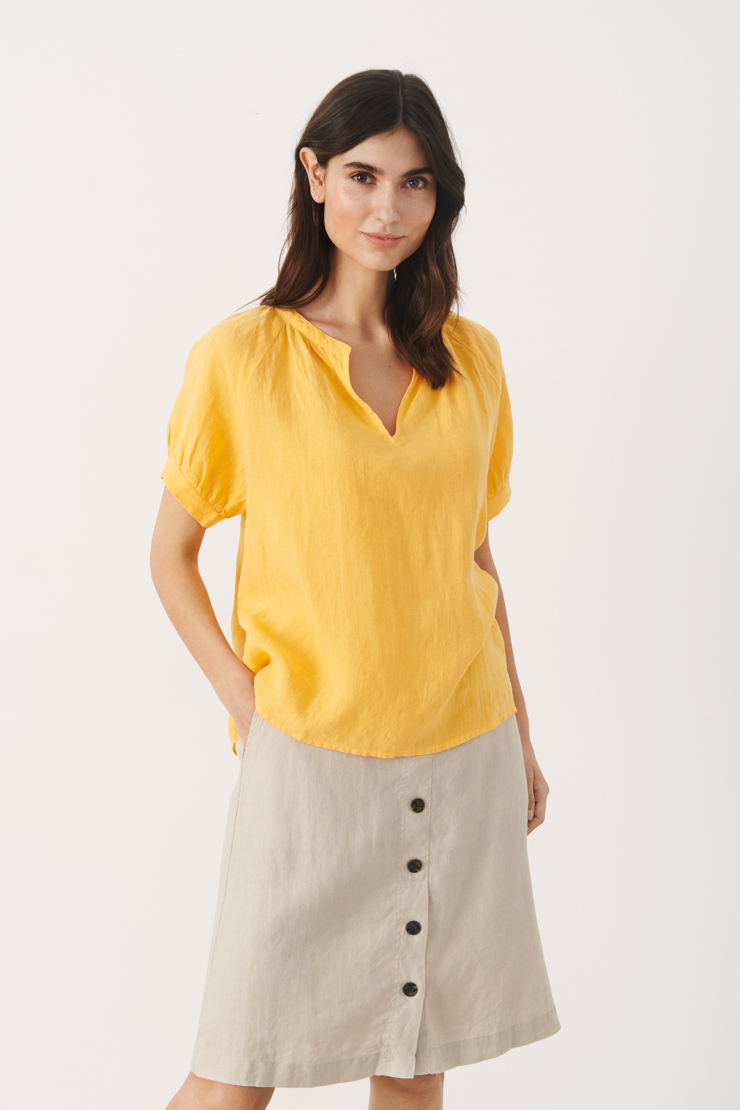 PopsyPW Short-sleeved linen blouse LOOKBOOK FRONT 30306825-130942