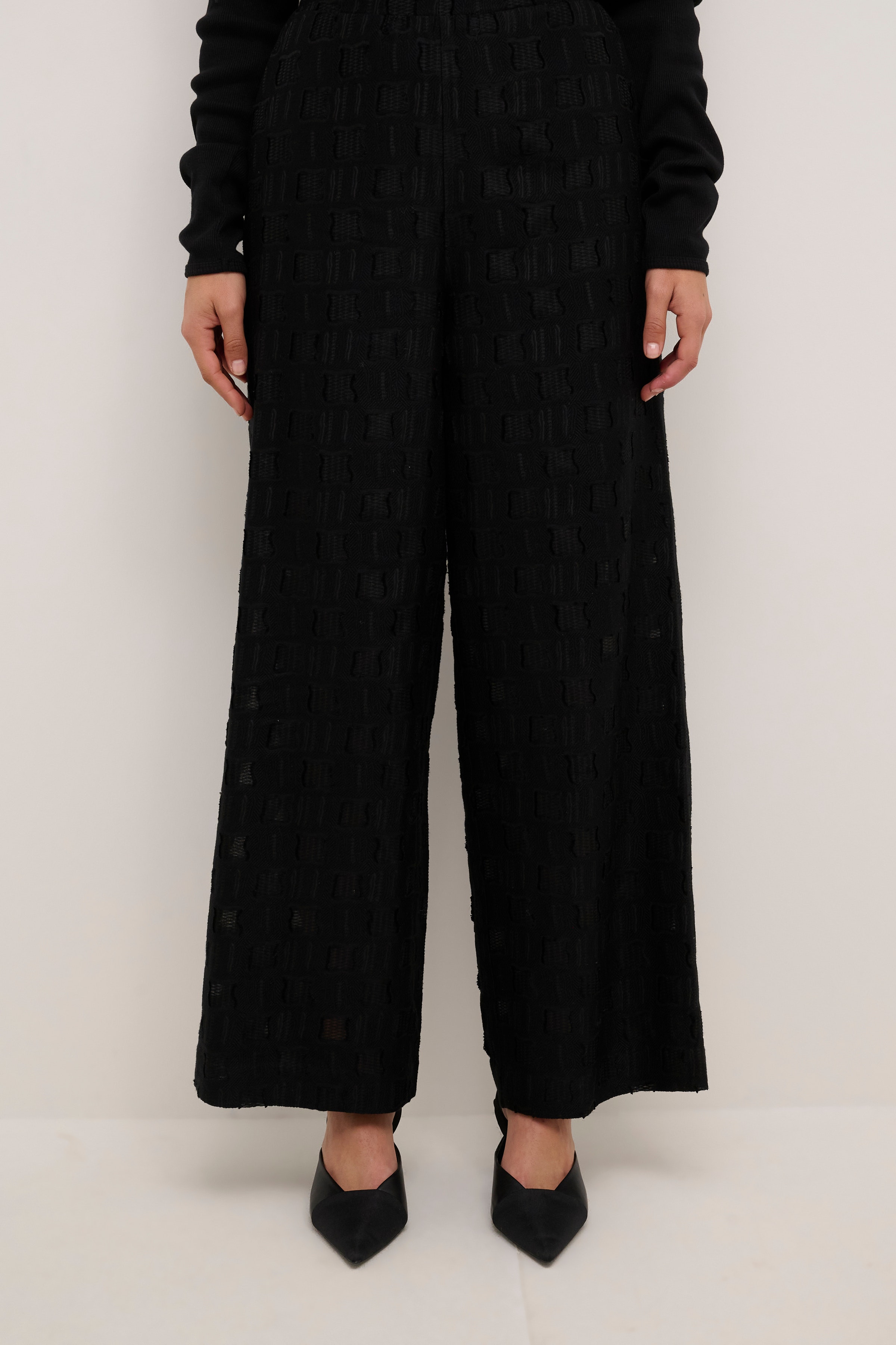 KeaKB Trousers LOOKBOOK FRONT 10104599-194008