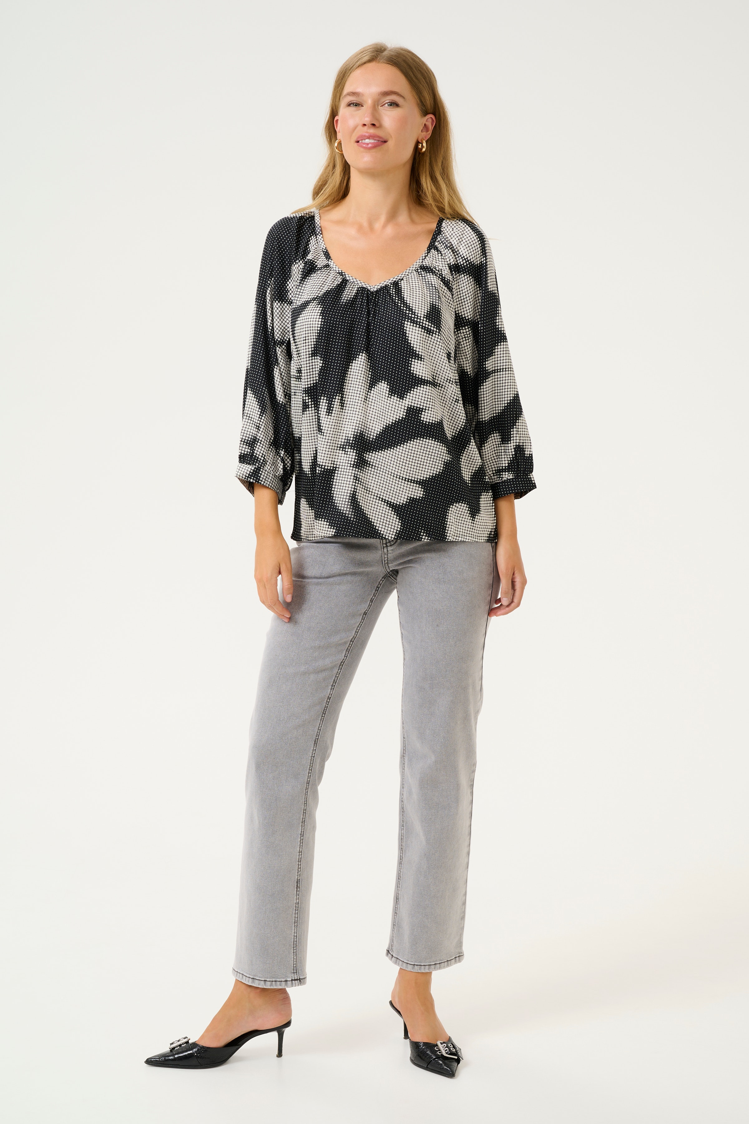 CROmma Bluse LOOKBOOK FRONT 10612850-106829