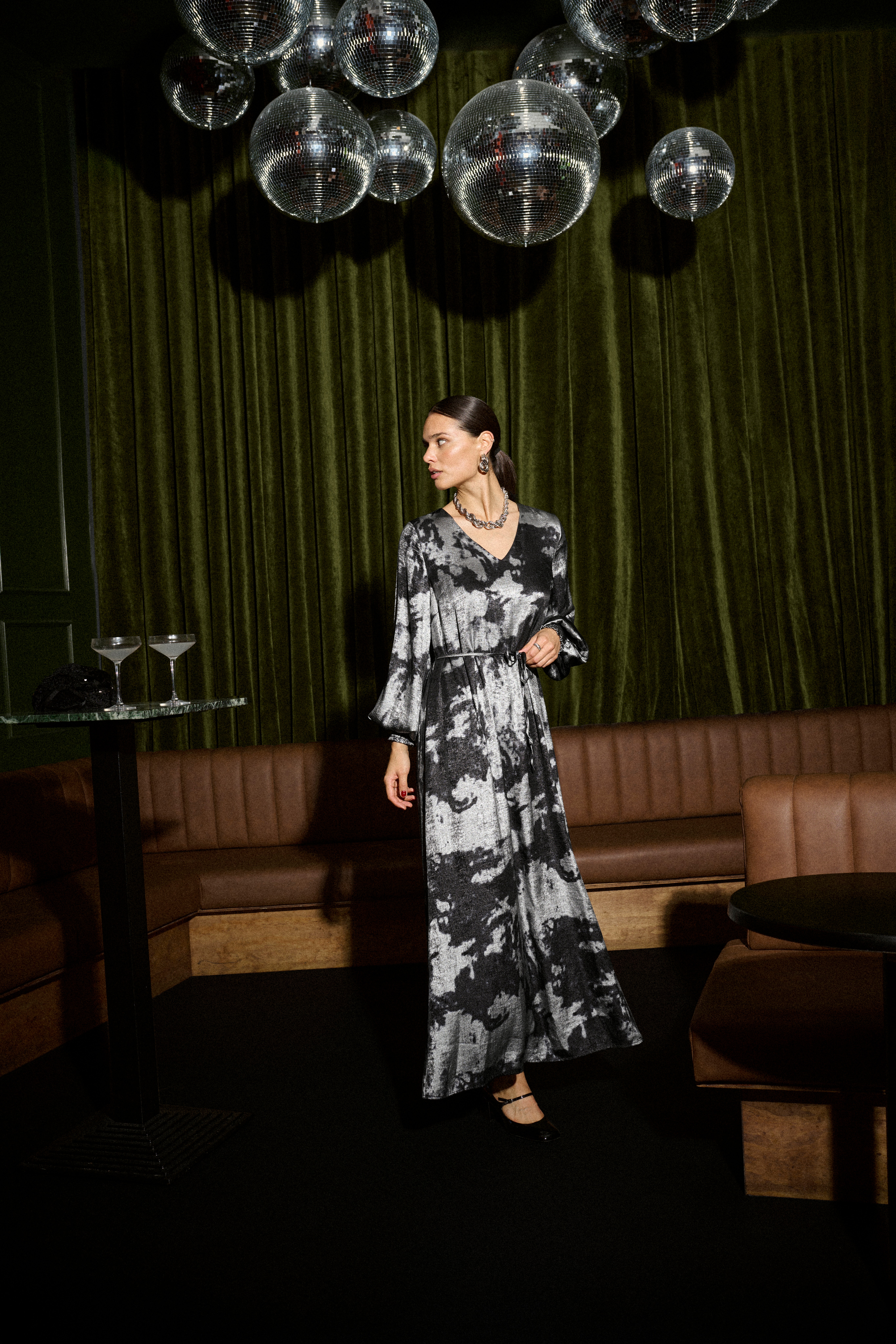 KAasky Robe LOCATION NONE 10509272-106670